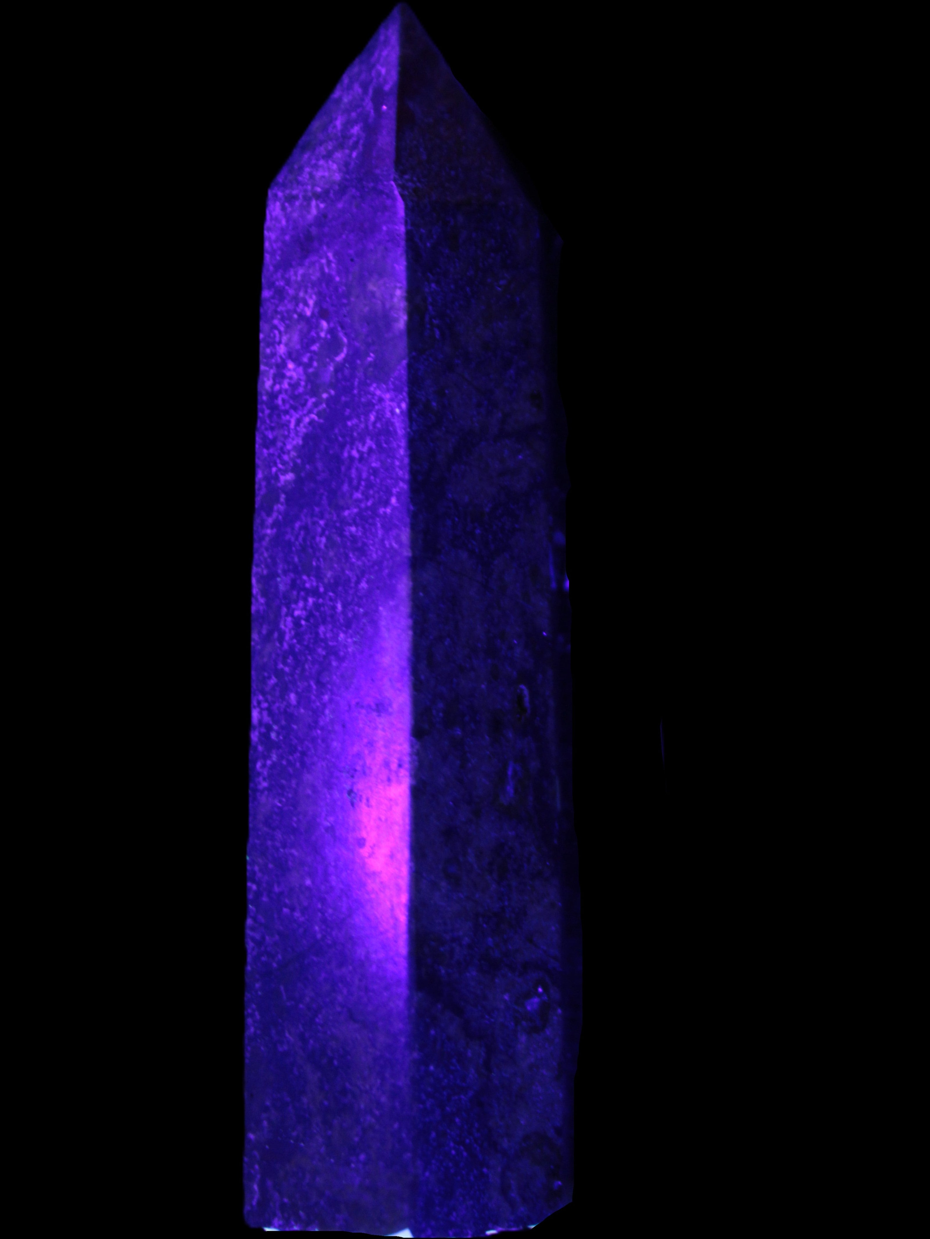 Dragons Blood Stone wand 74mm 63g in UV light - Rocks and Things Store