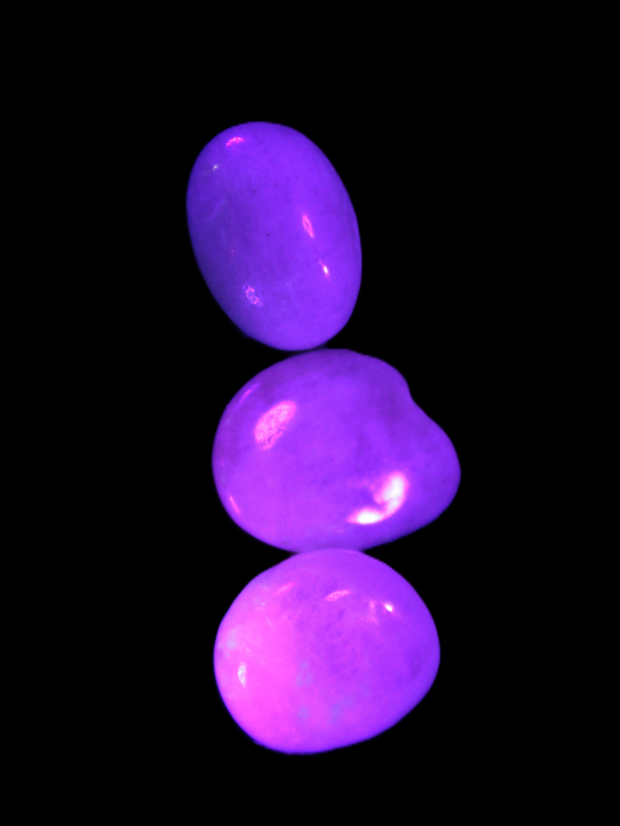 Pink/Lilac Kunzite 2/3 polished crystals 10g Rocks and Things Store