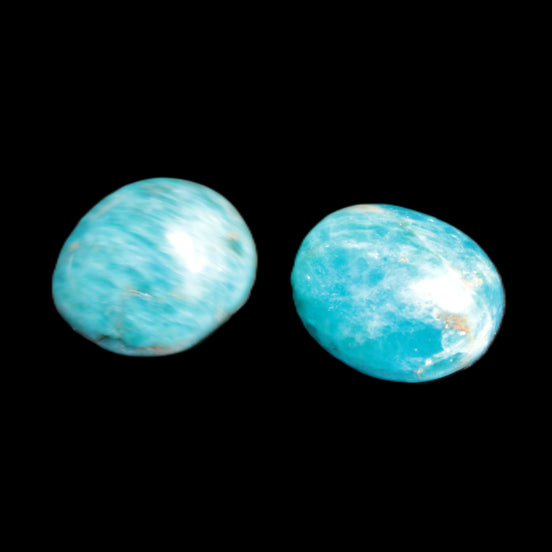 Neon Blue Apatite 2 tumbled stones 17-20mm 14g in sunlight - Rocks and Things Store