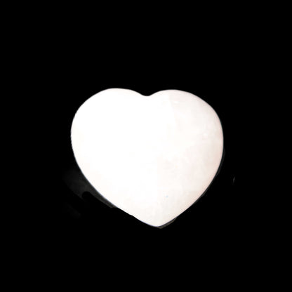 Small Rose Quartz heart 20-25mm 3.5-4.0g