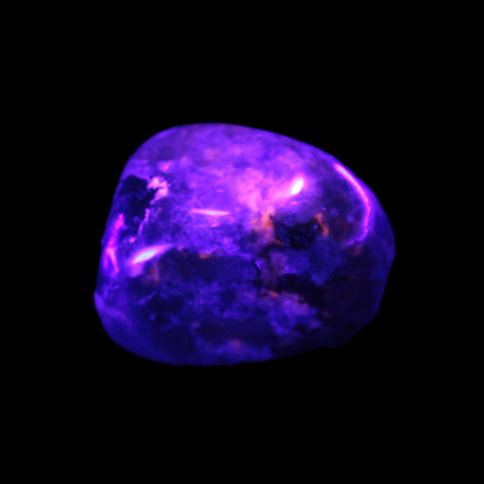 Yooperlite Sodalite polished stone 18-24mm 14-17g