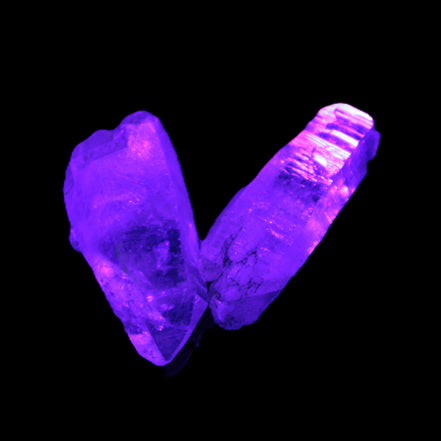 Two Fenster skeletal Enhydro crystals with hydrocarbons 4.8-8.6g