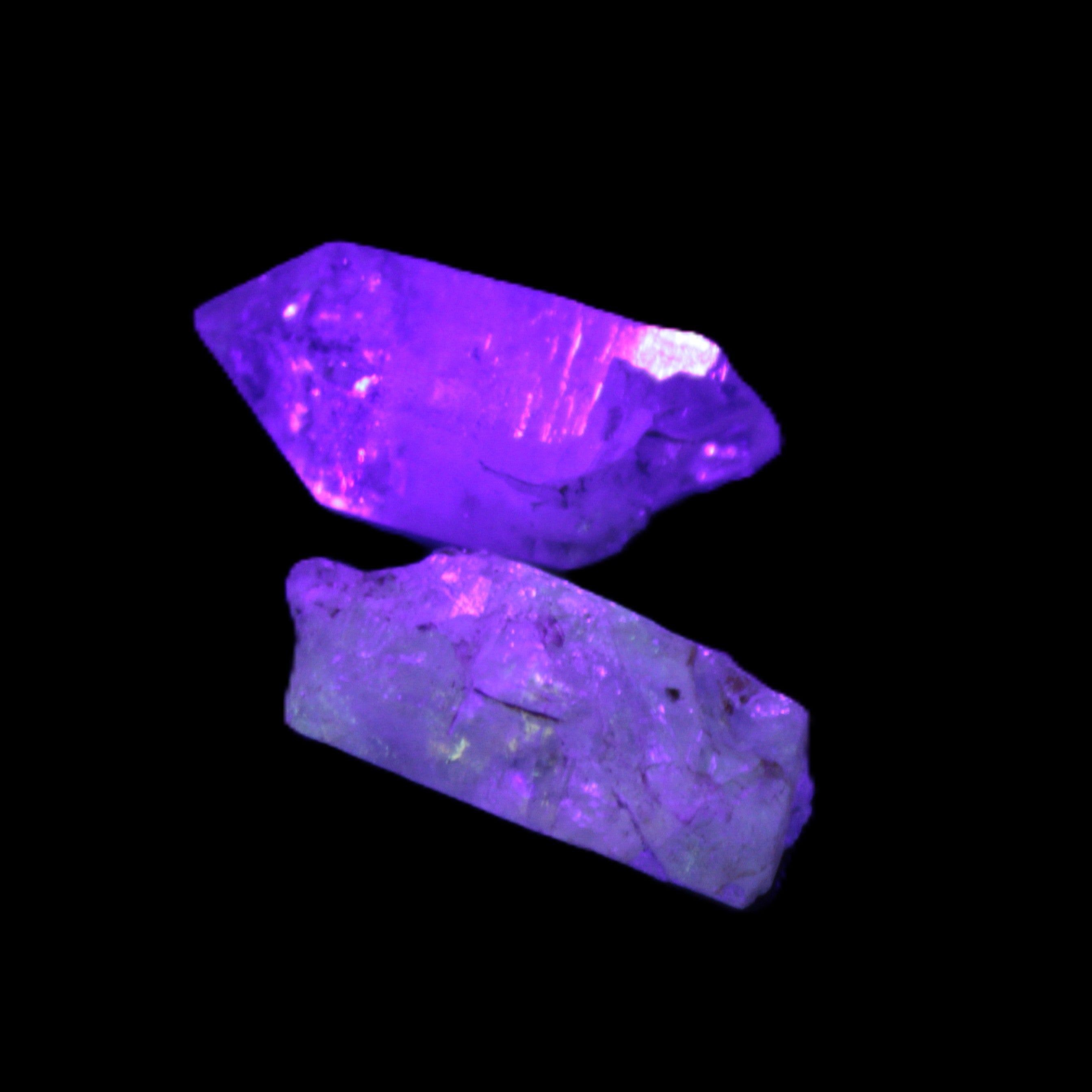 Two Fenster skeletal Enhydro crystals with hydrocarbons 4.8-8.6g