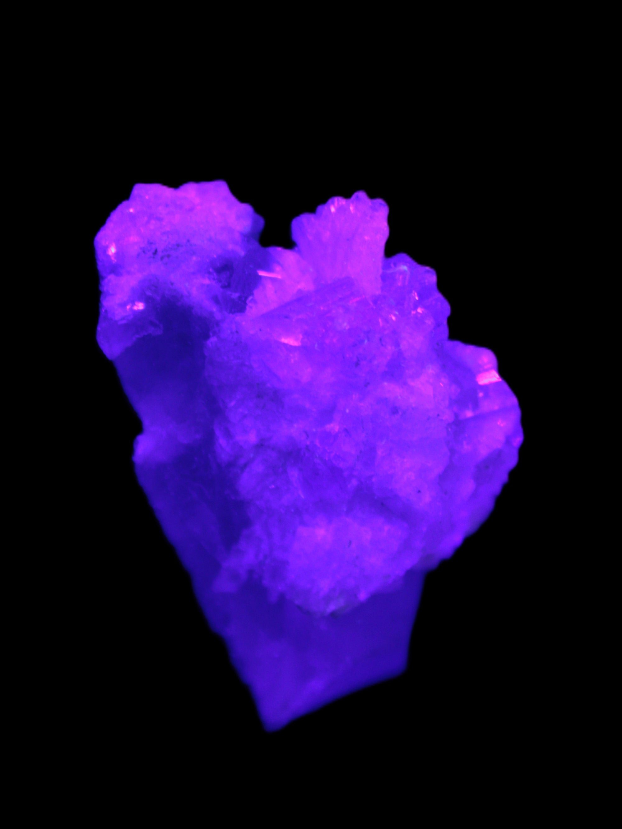 Pink Tourmaline on Albite Feldspar from Afghanistan 17g in UV light