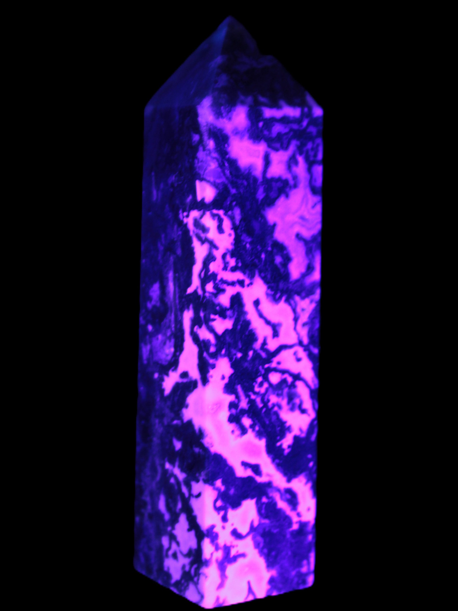 Ocean Moss Agate obelisk 35*147mm 413g in UV light - Rocks and Things Store