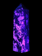 Ocean Moss Agate obelisk 35*147mm 413g in UV light - Rocks and Things Store