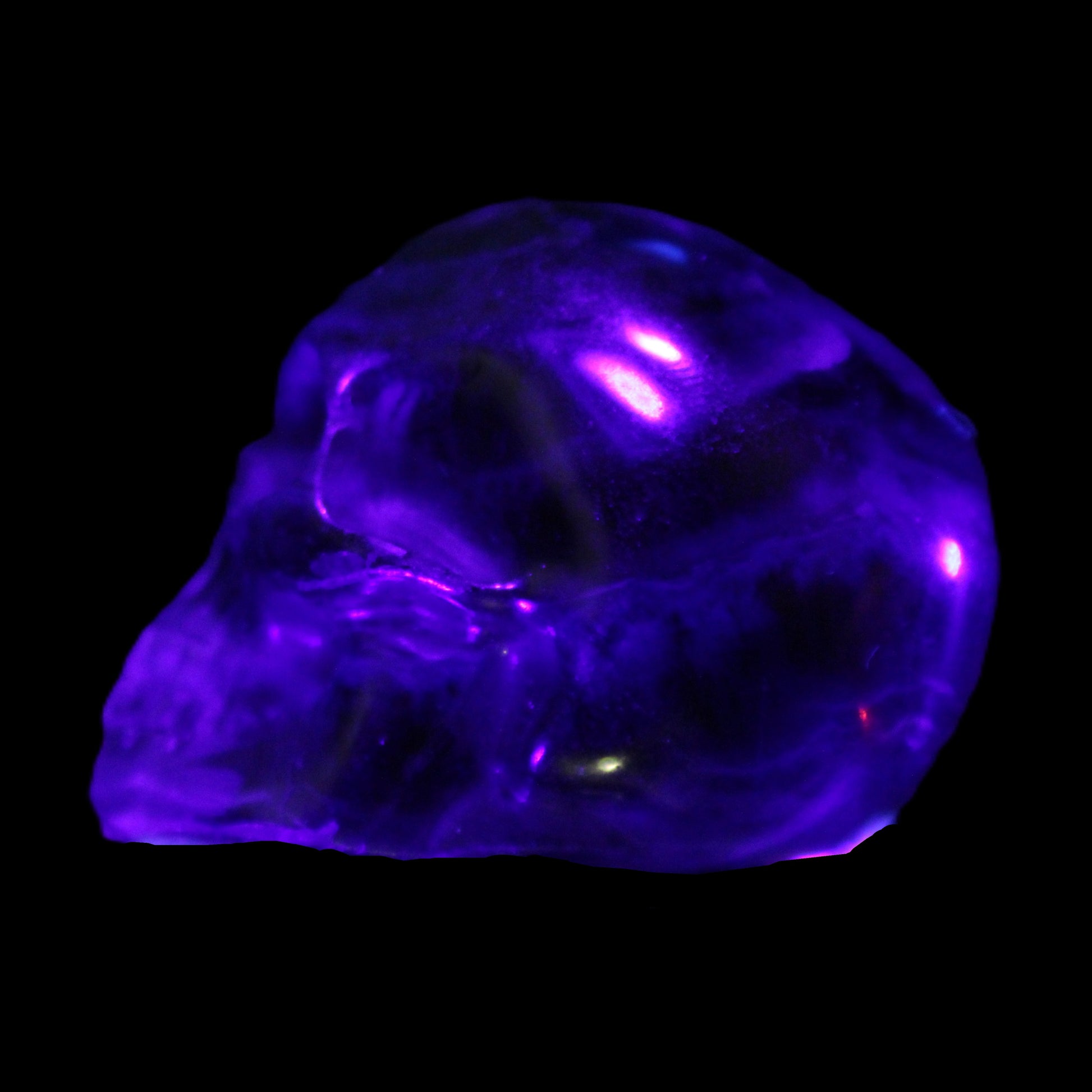 Purple with Green Fluorite skull 48*32*36mm 108g