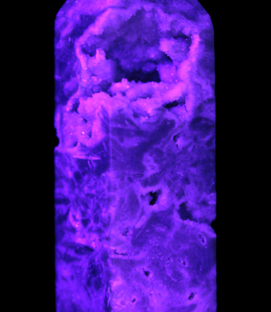 Sphalerite geode 24*89mm wand 94g in UV light - Rocks and Things Store