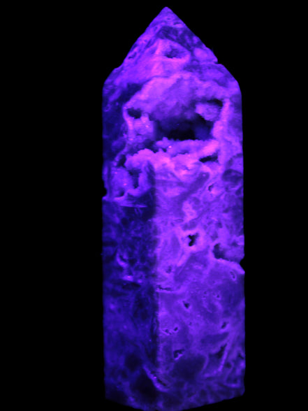 Sphalerite geode 24*89mm wand 94g in UV light - Rocks and Things Store