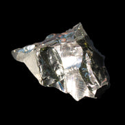 Noble Elite Shungite 14.2g in sunshine, reflecting blue sky &  Marks red t-shirt