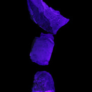 Chrysocolla Shattuckite Malachite 3 natural stones 10g in UV light - Rocks and Things Store