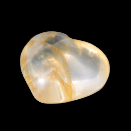 Quartz heart from Madagascar 39*18*35mm 34g