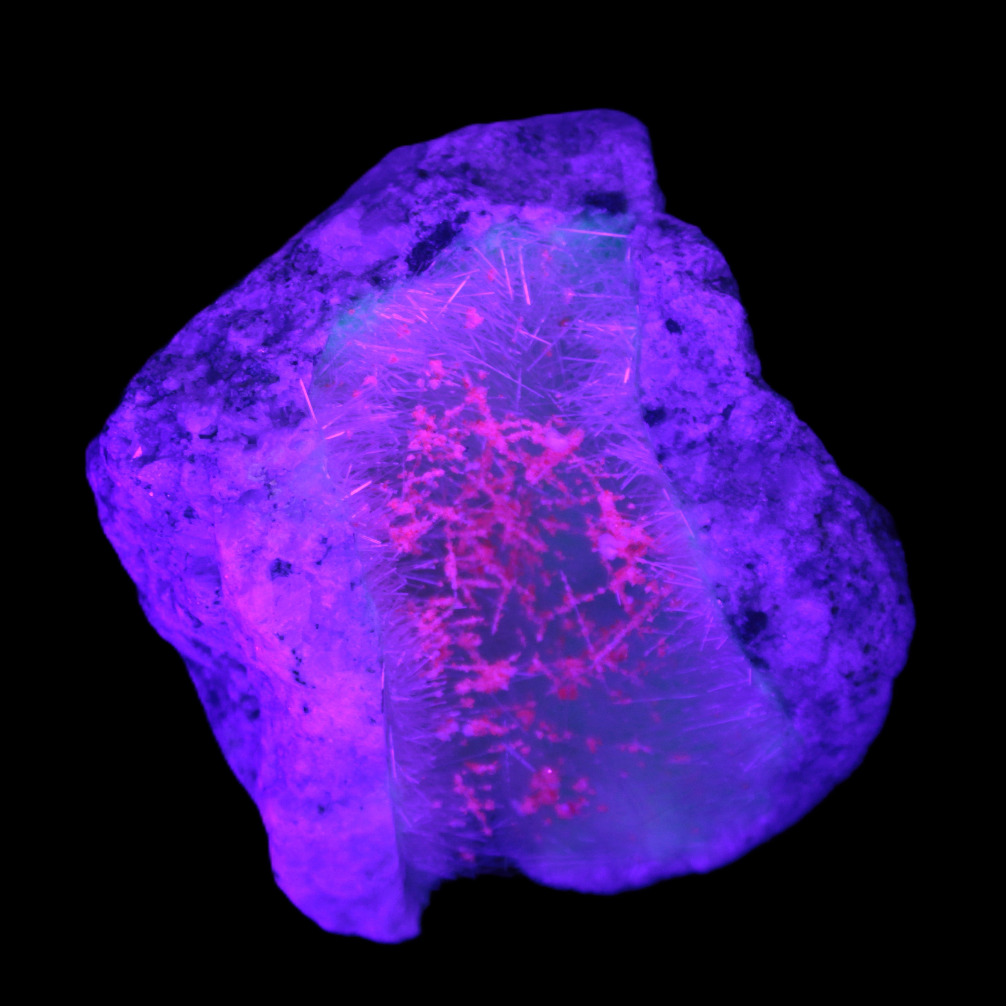Goethite on Zeolite geode 74*85*77mm from Madagascar 487g