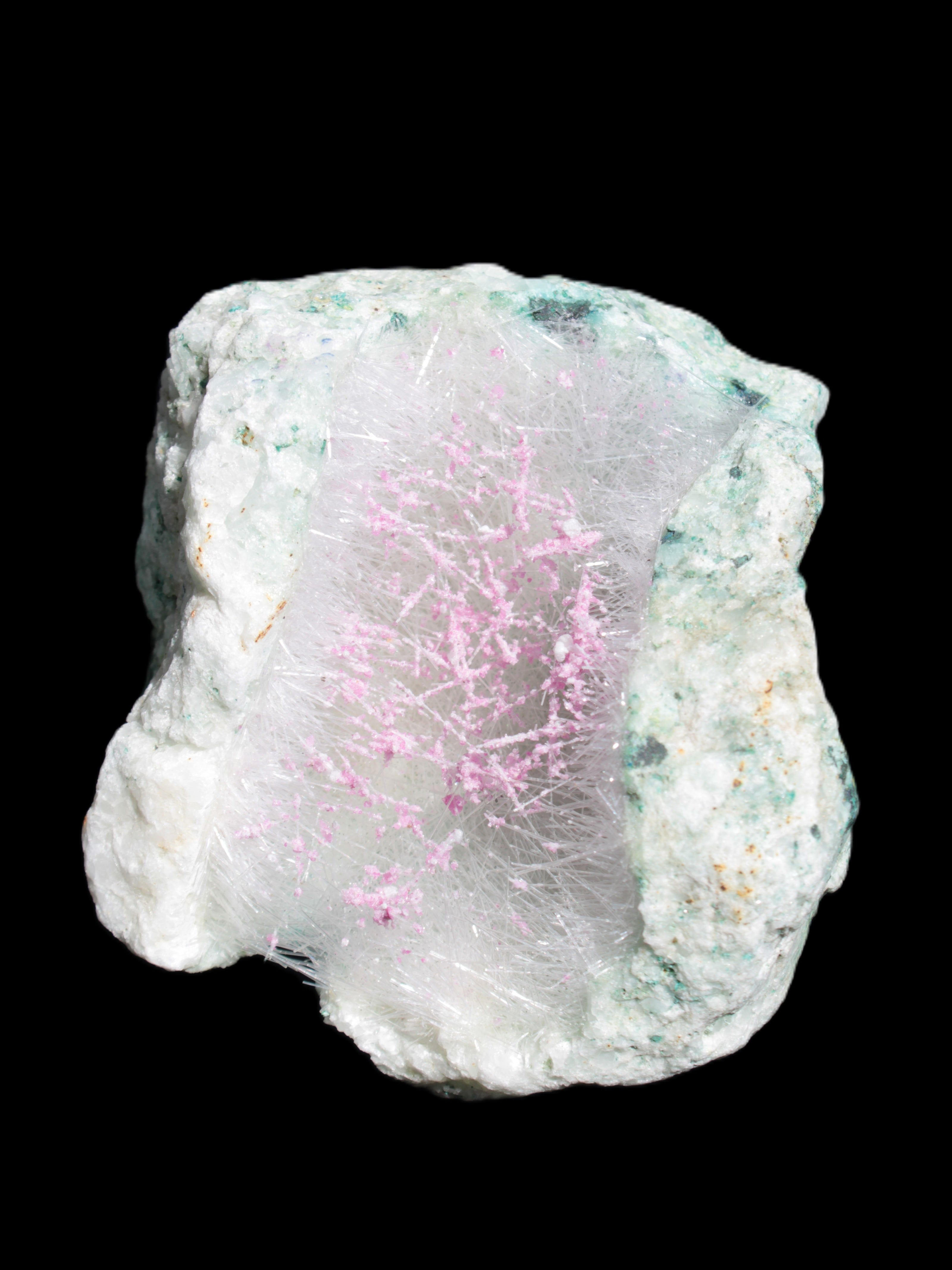 Goethite on Zeolite geode 74*85*77mm from Madagascar 487g