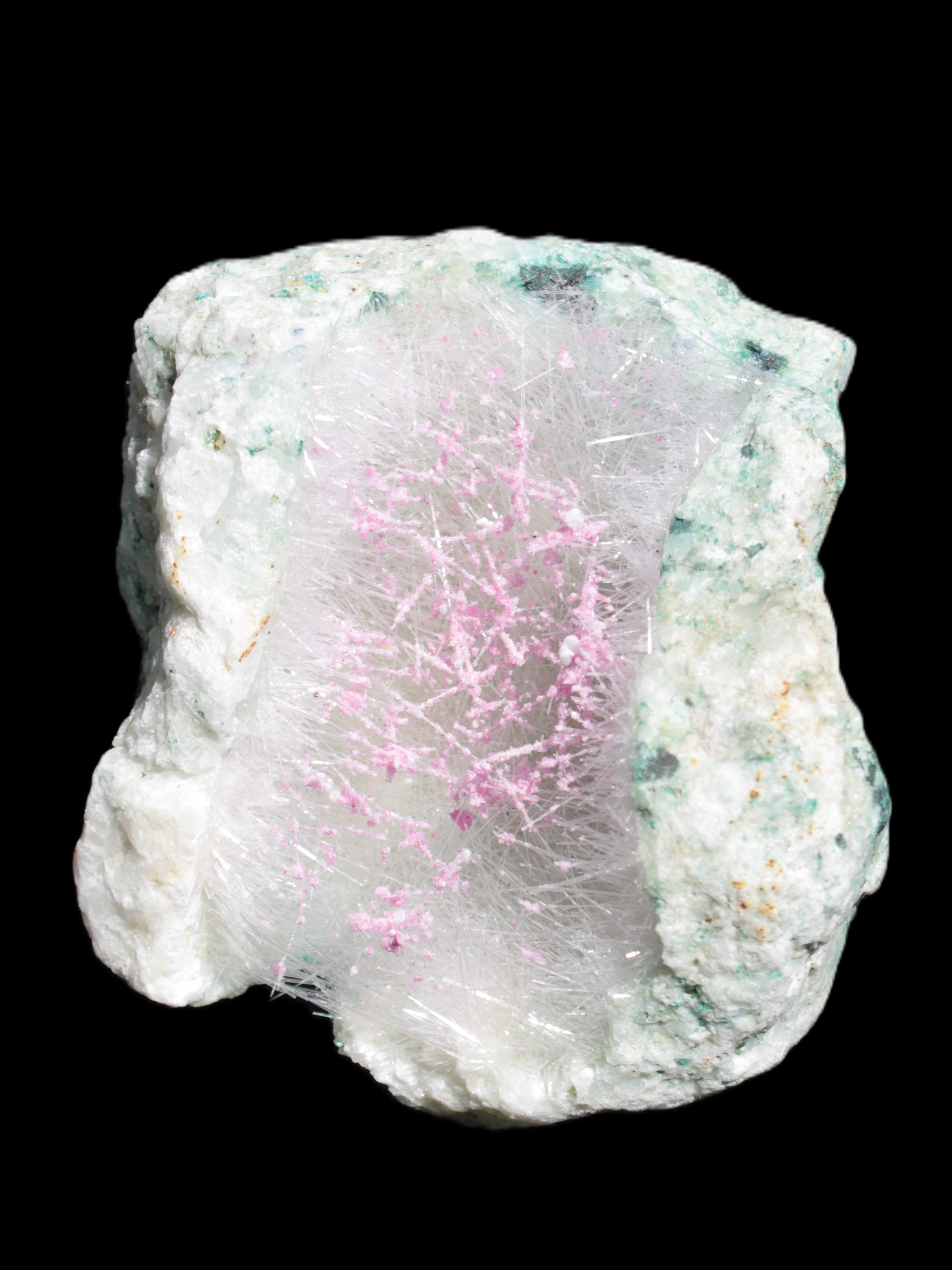 Goethite on Zeolite geode 74*85*77mm from Madagascar 487g