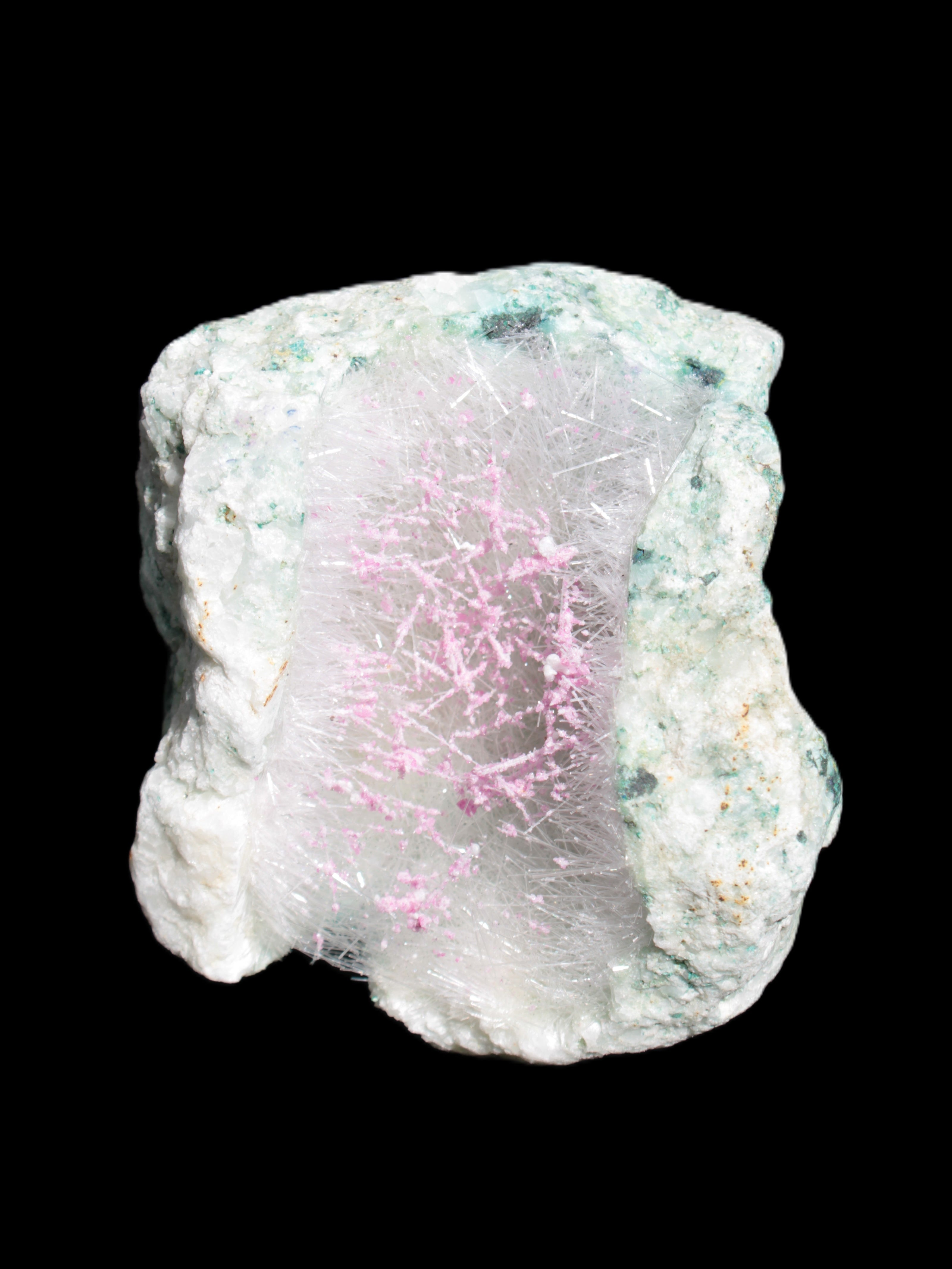 Goethite on Zeolite geode 74*85*77mm from Madagascar 487g