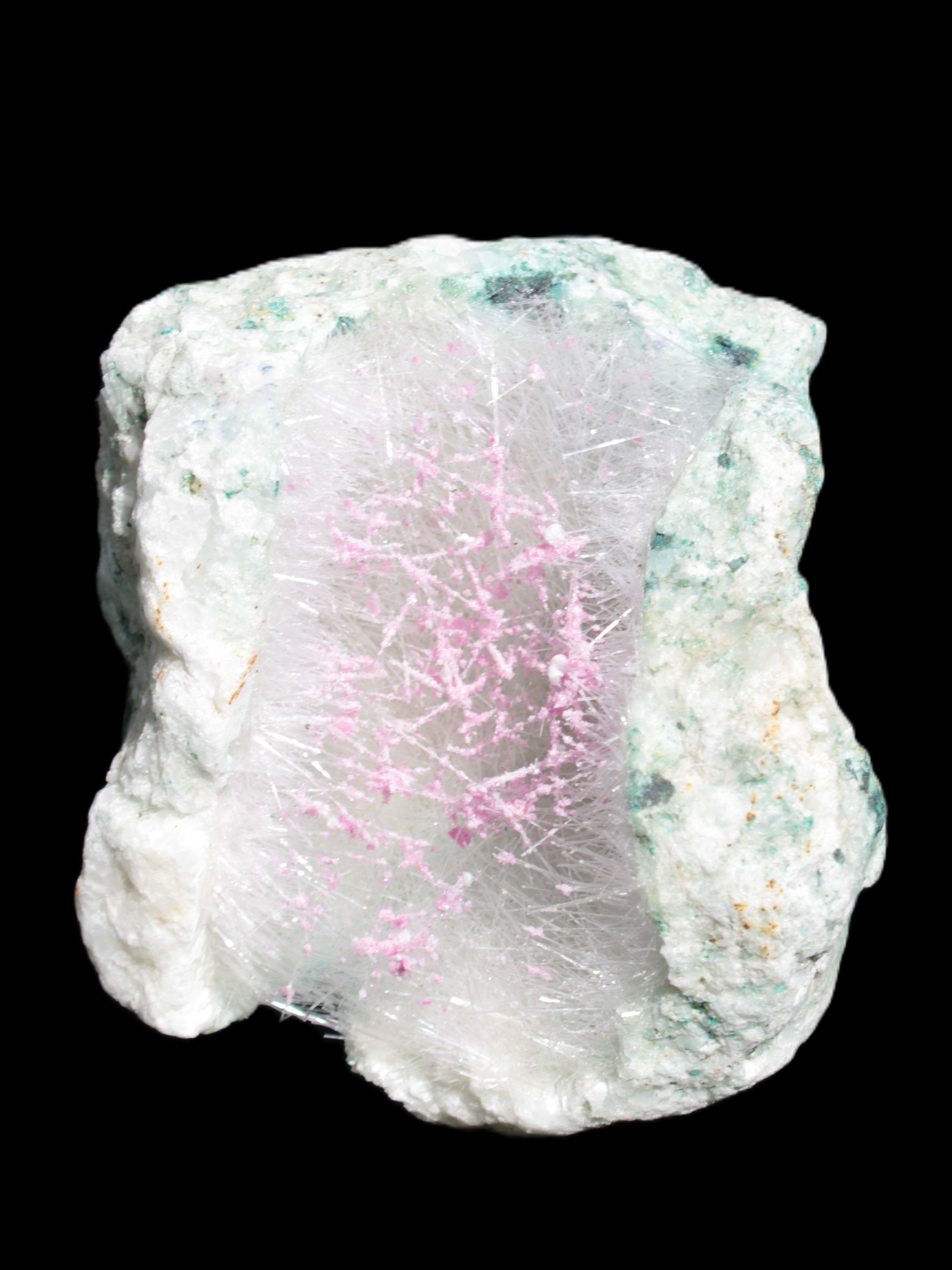 Goethite on Zeolite geode 74*85*77mm from Madagascar 487g