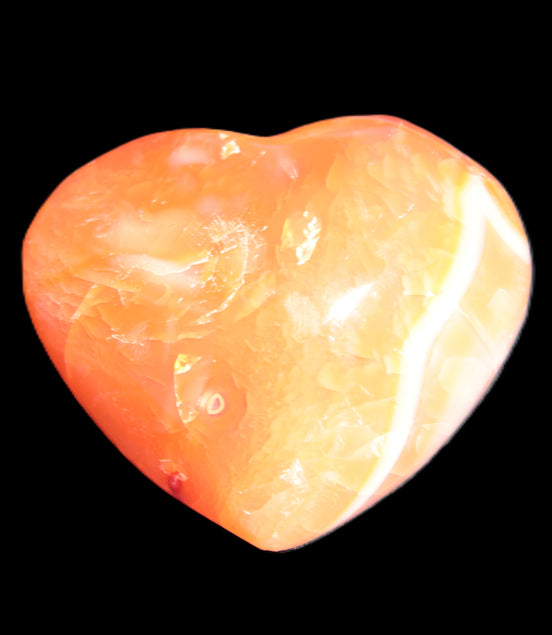 Carnelian Agate heart 37*33mm 27g in sunlight