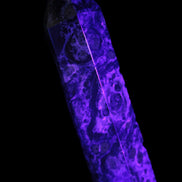 Kambaba Jasper wand 94mm 87g in UV light