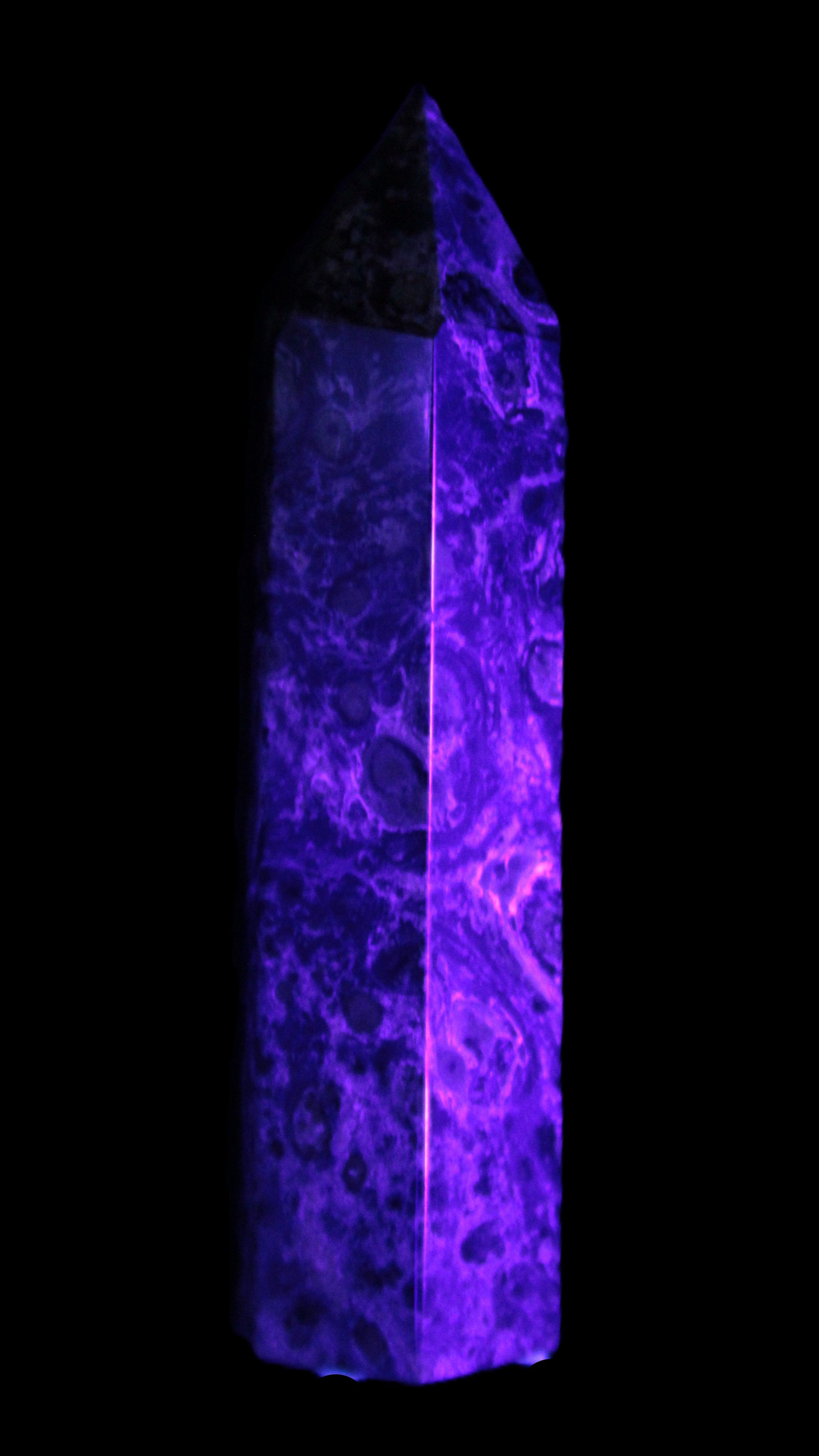 Kambaba Jasper wand 94mm 87g in UV light - Rocks and Things Store