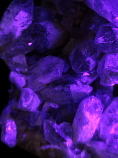 Amethyst geode cluster 217*176*120mm 3000g