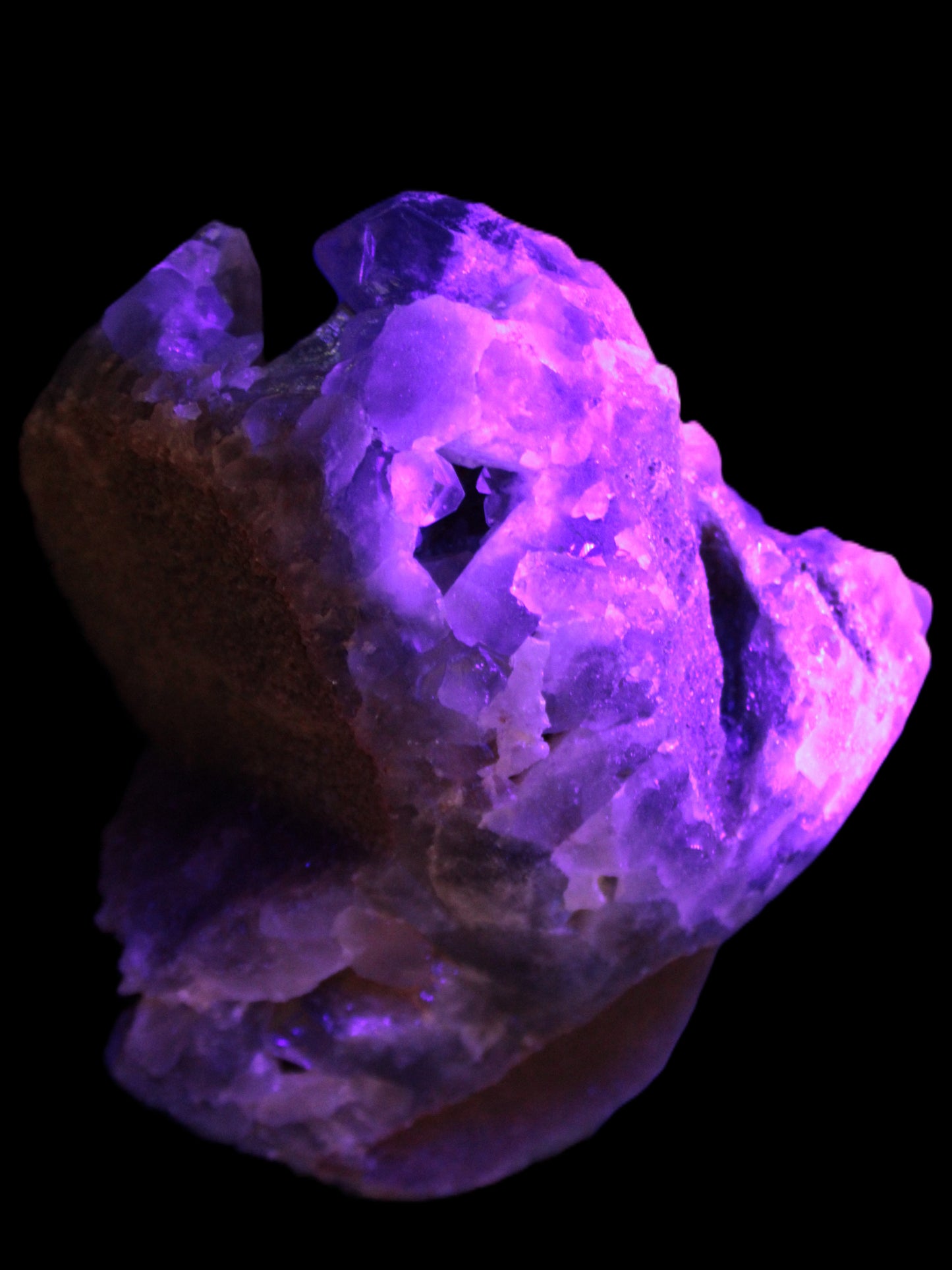 Amethyst geode cluster 217*176*120mm 3000g