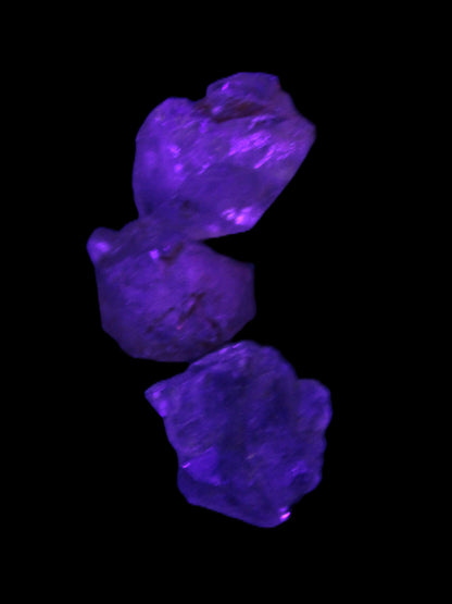 Super Seven Amethyst 3 crystals 12g in  UV light - Rocks and Things Store