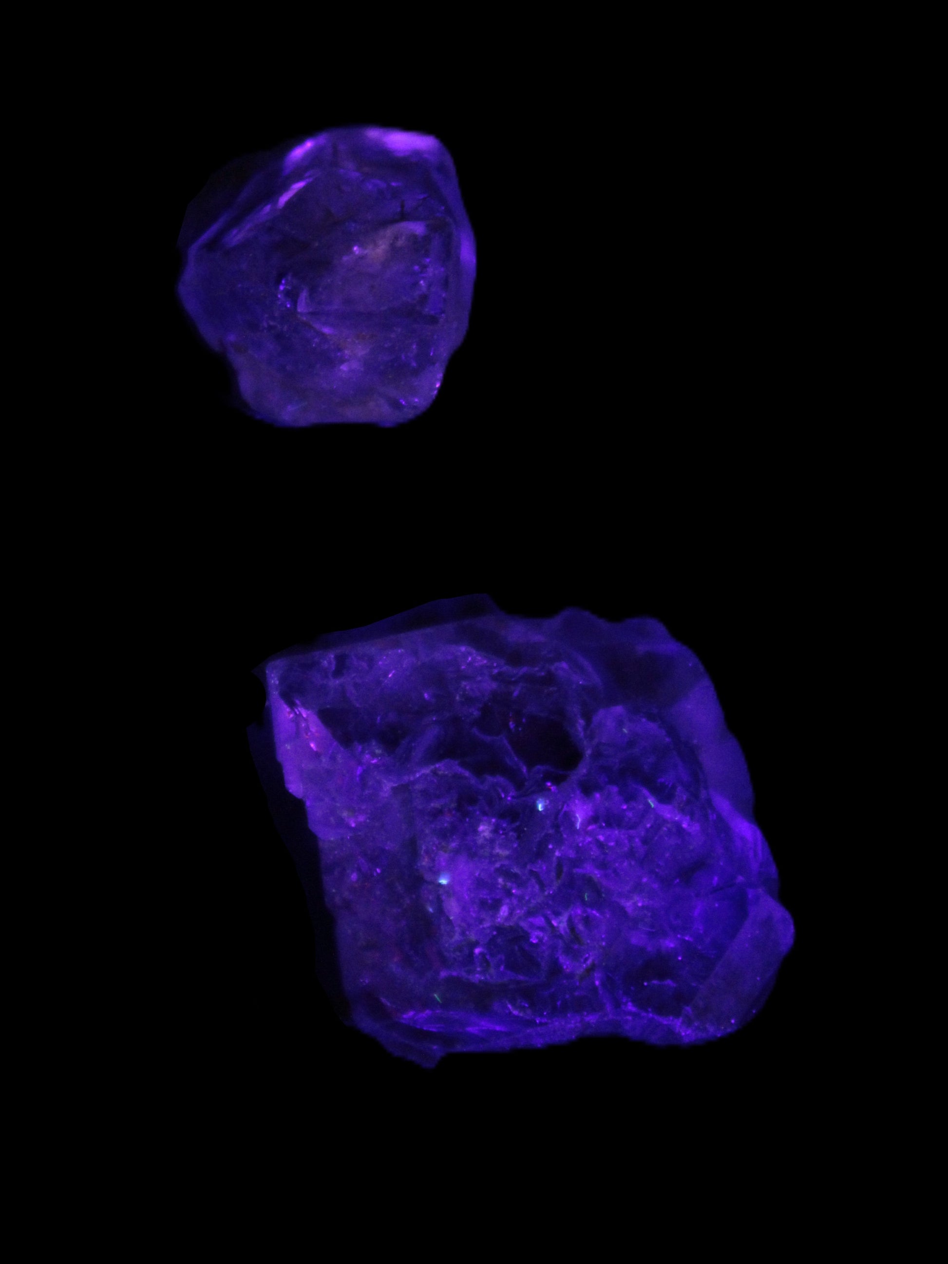 Super Seven Amethyst 2 crystals 11.1g in UV light - Rocks and Things Store