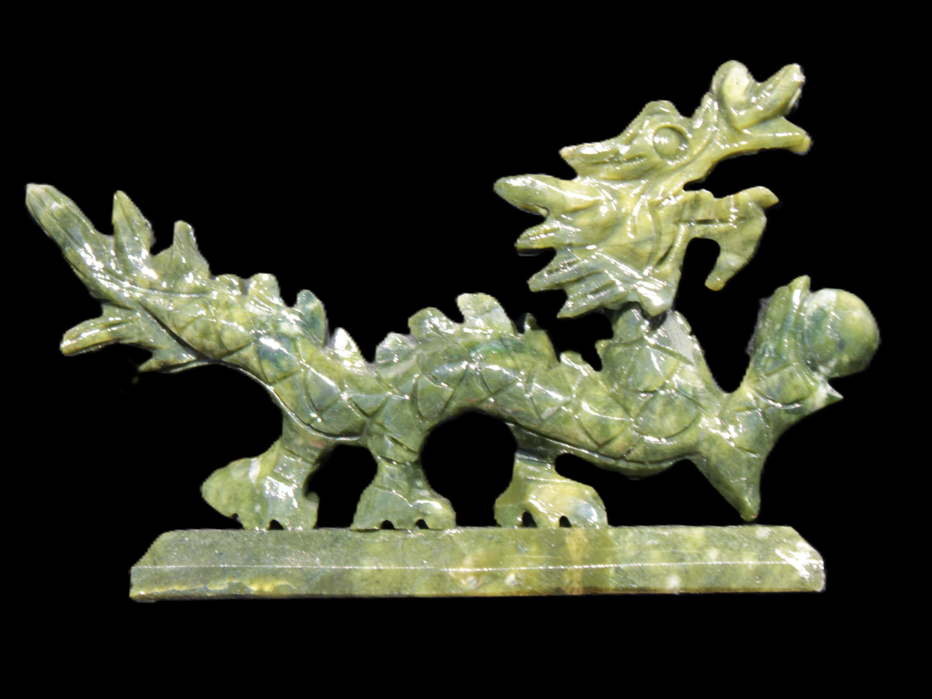 Green Jade dragon 200*28*118mm 670g Rocks and Things Store