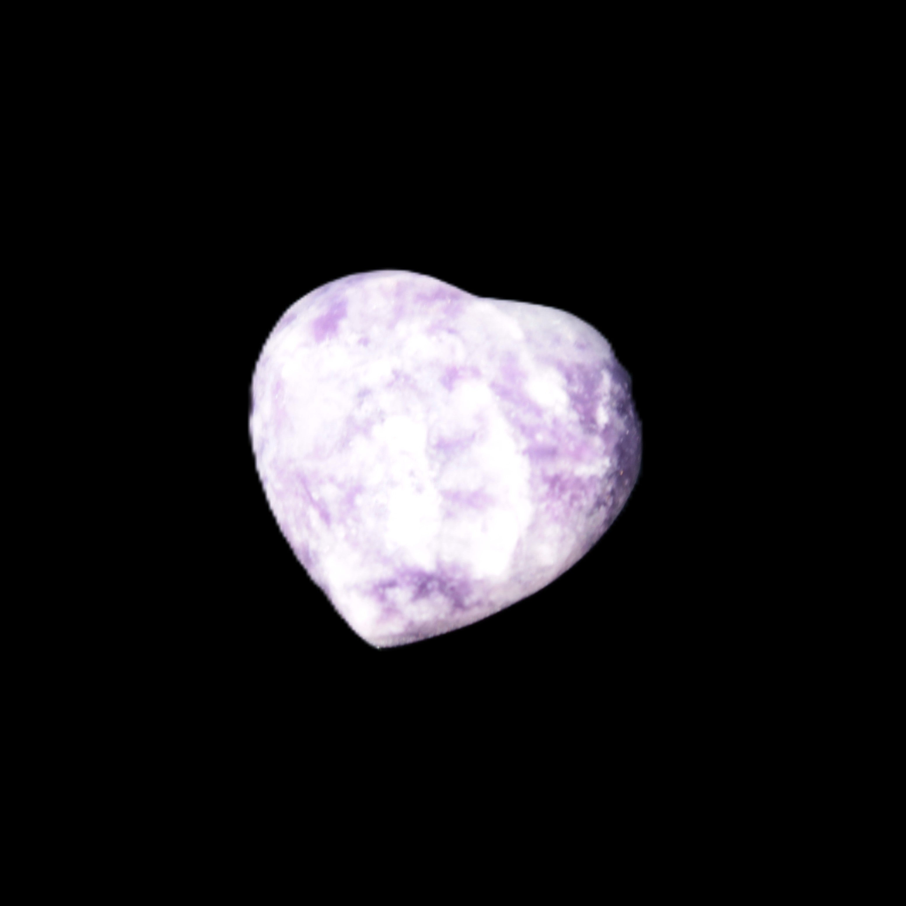 Ussingite heart 14mm 2.8g Rocks and Things Store