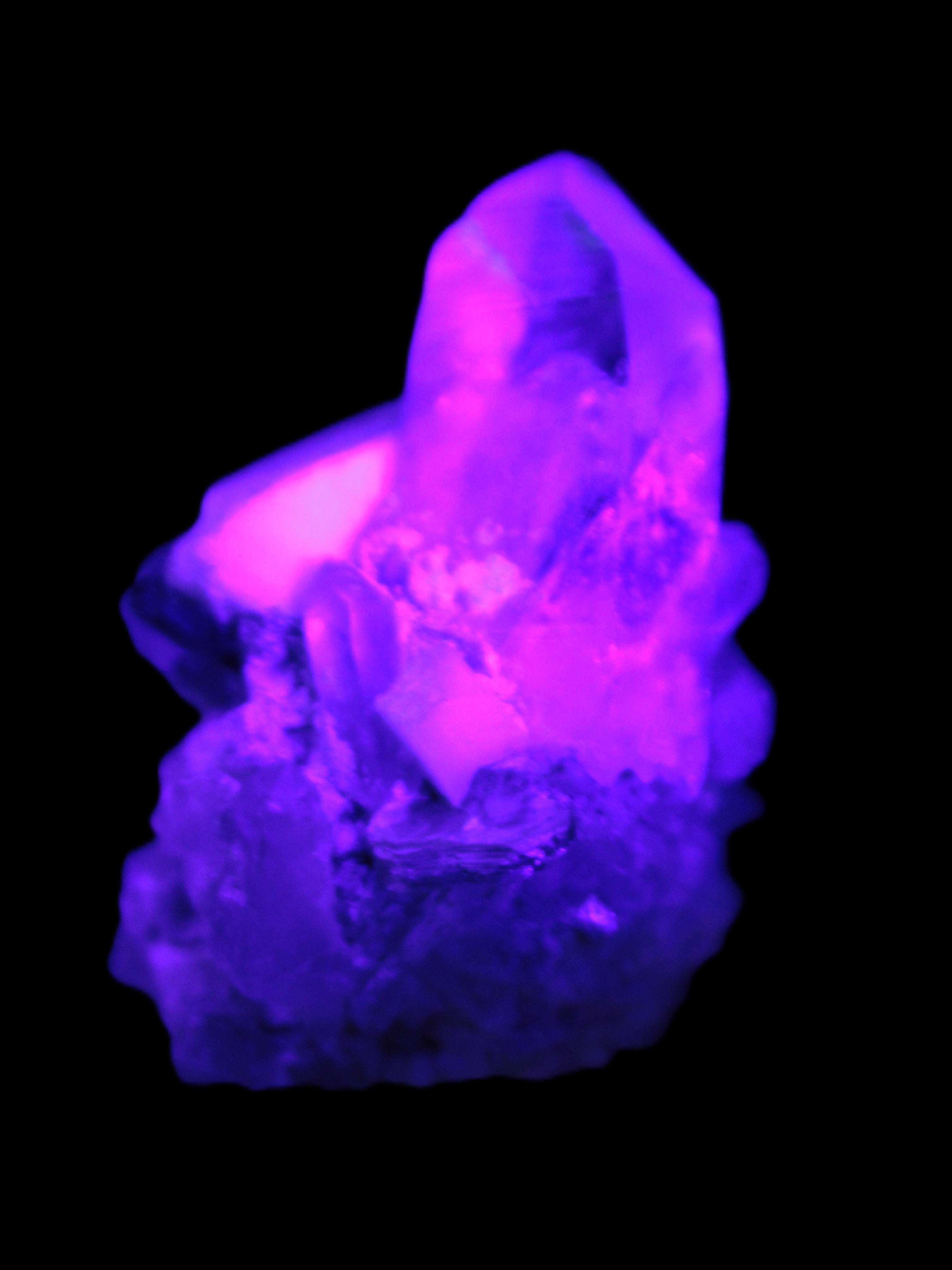Quartz, Tourmaline, Feldspar cluster specimen 43mm 23.7g in UV light - Rocks and Things Store