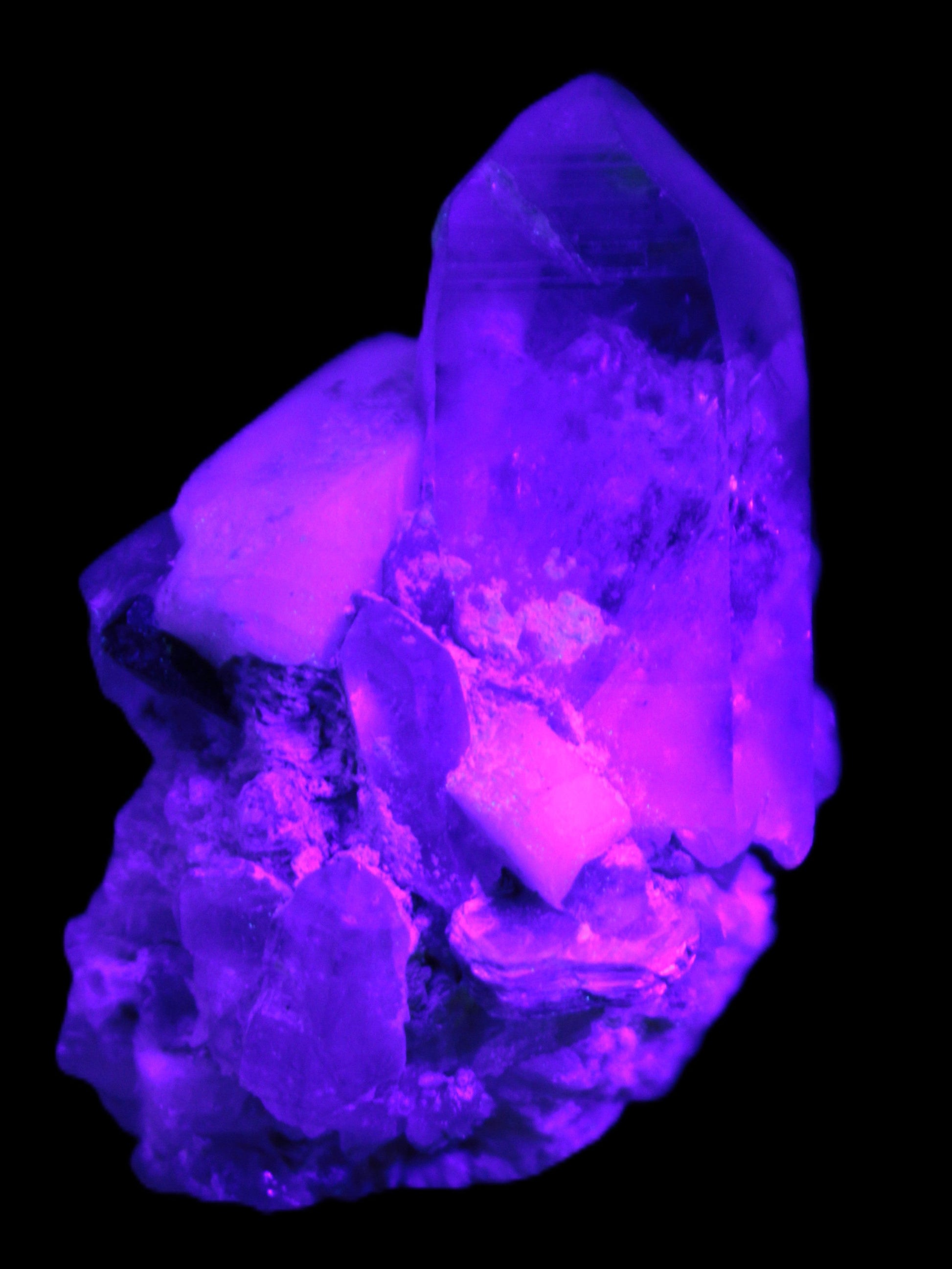 Quartz, Tourmaline, Feldspar cluster specimen 43mm 23.7g in UV light - Rocks and Things Store