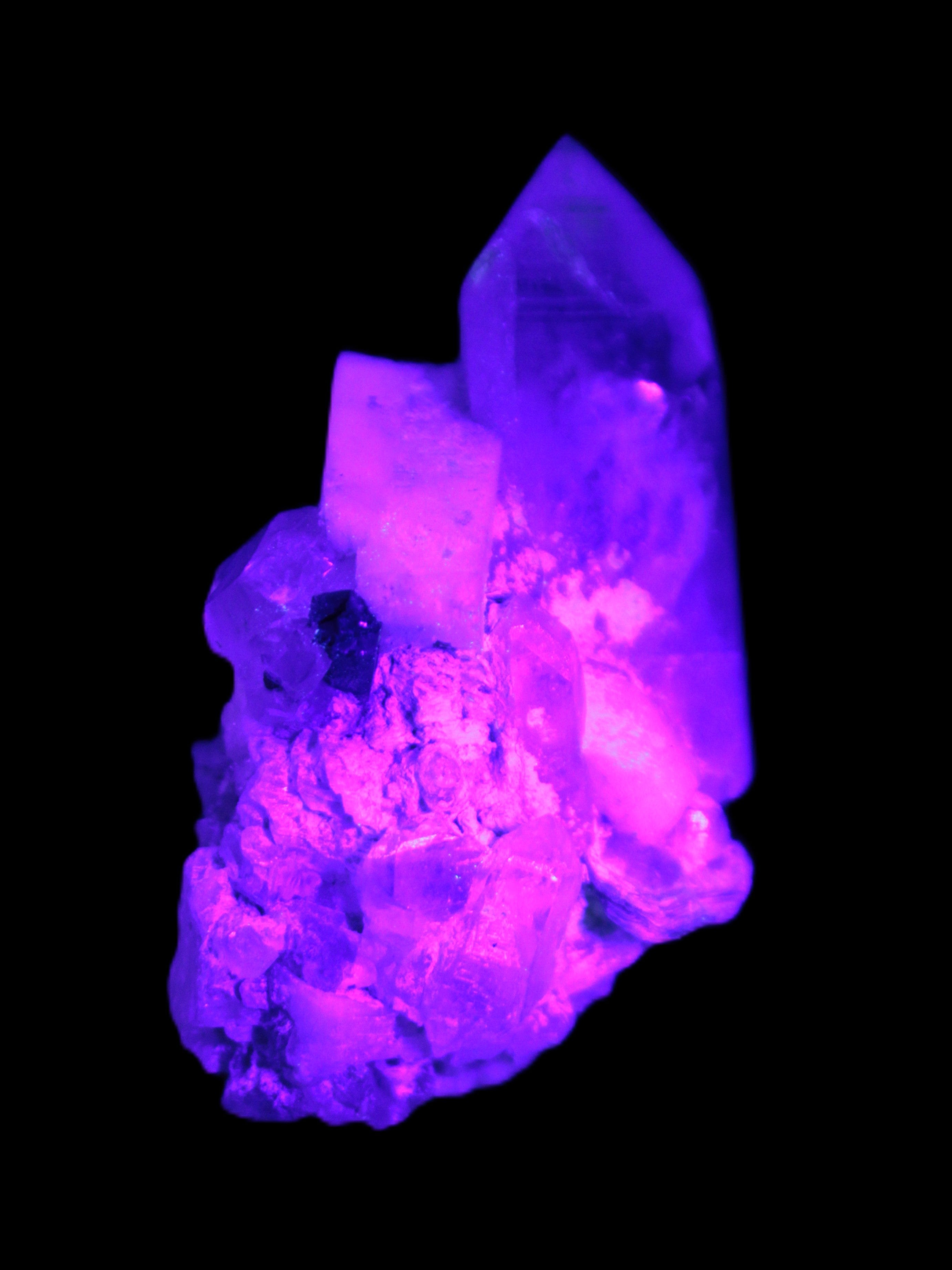 Quartz, Tourmaline, Feldspar cluster specimen 43mm 23.7g in UV light - Rocks and Things Store