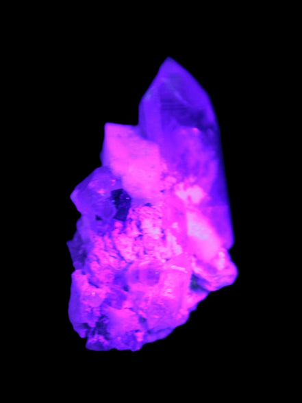 Quartz, Tourmaline, Feldspar cluster specimen 43mm 23.7g in UV light - Rocks and Things Store