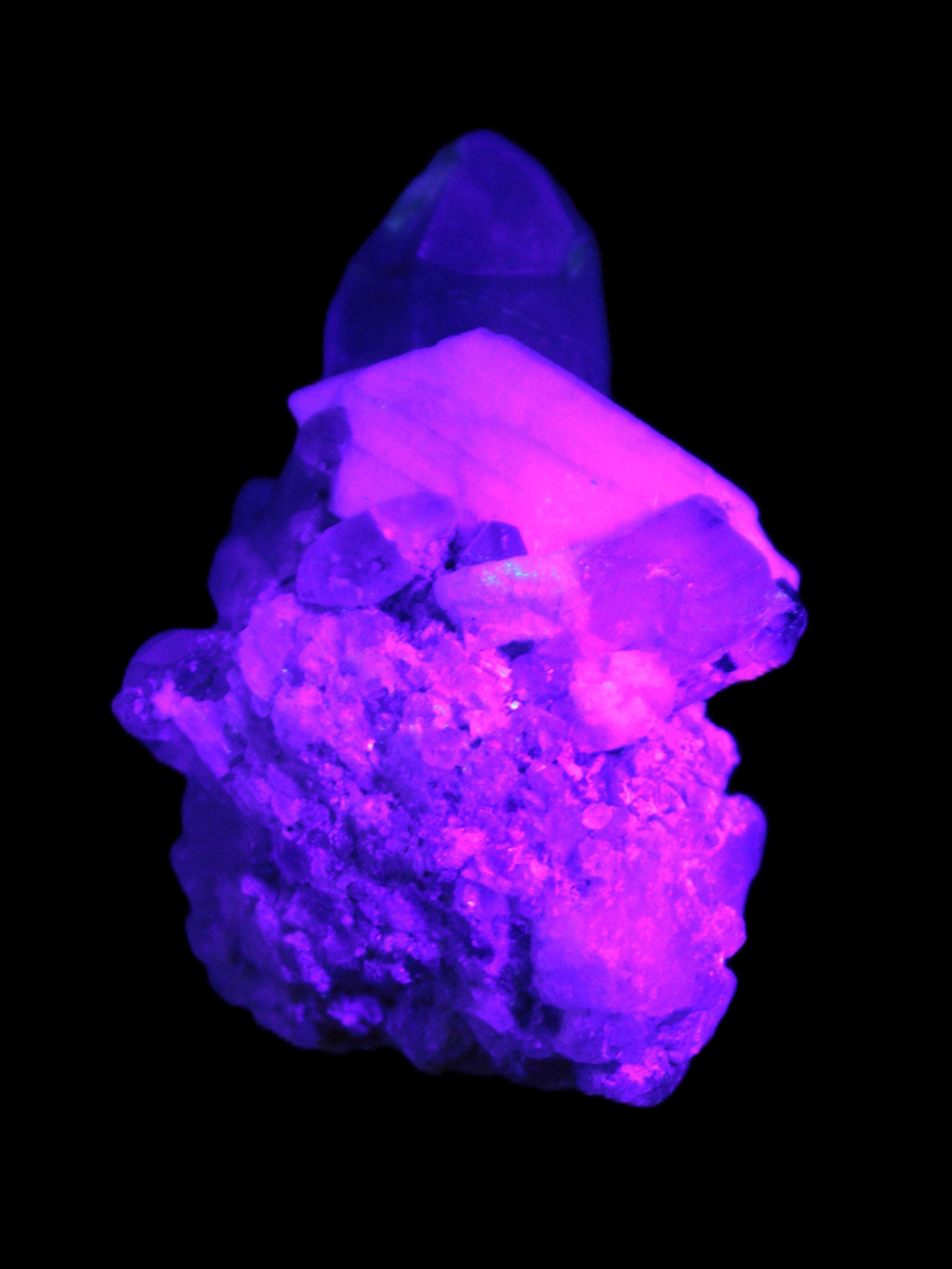 Quartz, Tourmaline, Feldspar cluster specimen 43mm 23.7g in UV light - Rocks and Things Store