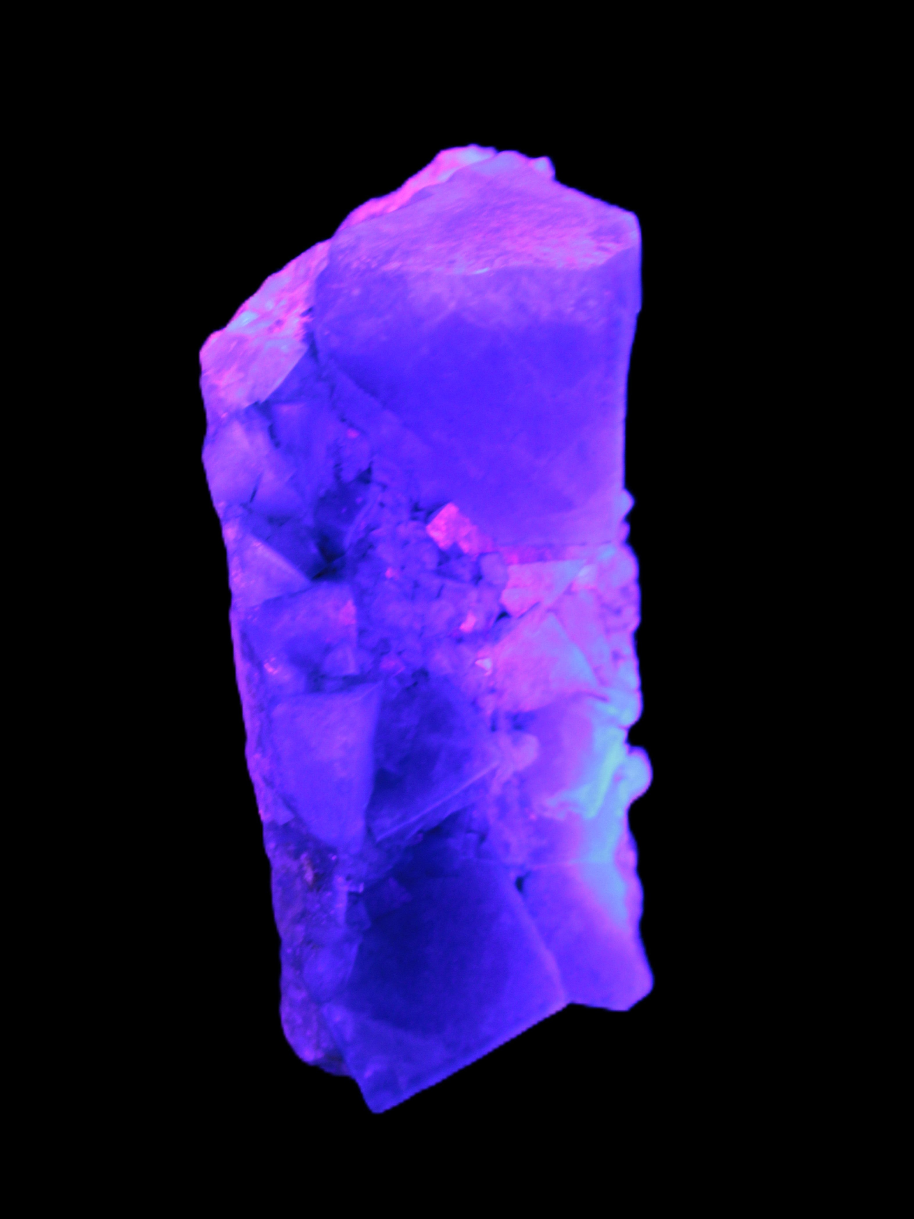 Green Fluorite cubic crystal cluster 130*100*50mm 1365g in UV light - Rocks and Things Store