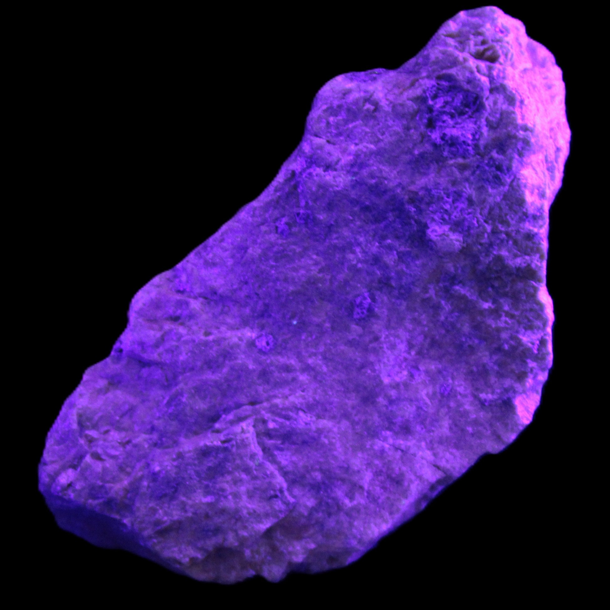 Atlantisite Stichtite 67*40*33mm 76g in UV light - Rocks and Things Store