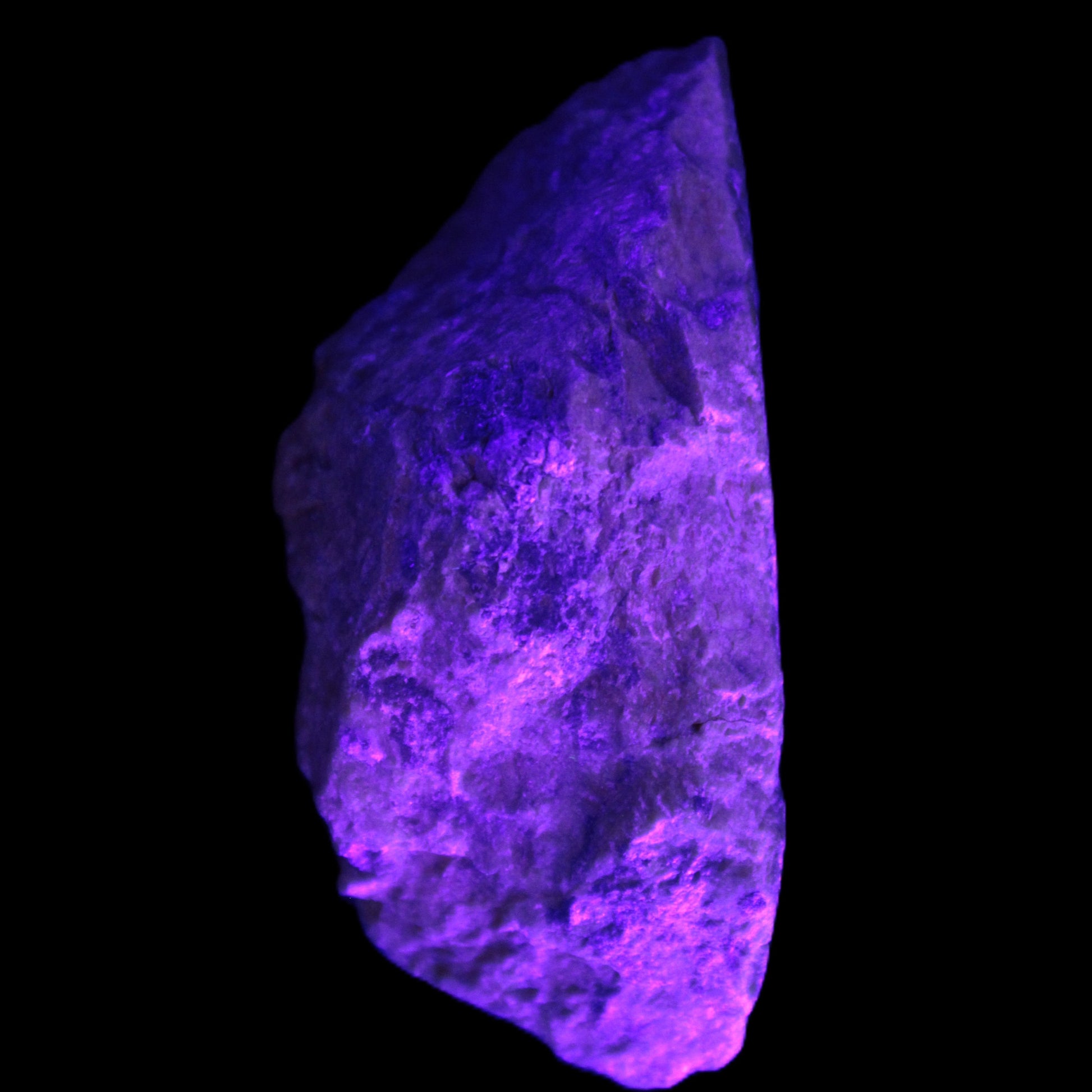 Atlantisite Stichtite 67*40*33mm 76g in UV light - Rocks and Things Store