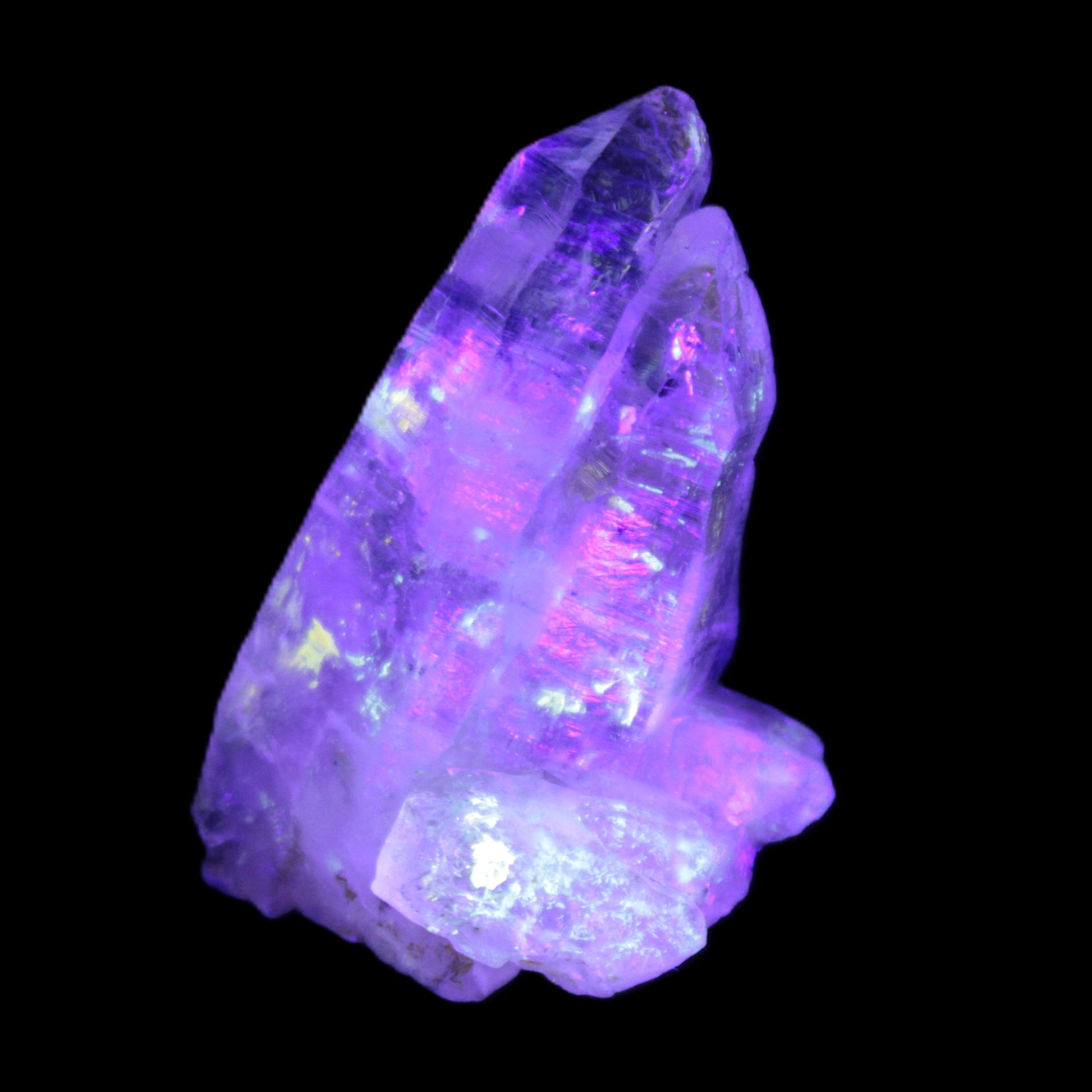 Fenster Diamond Quartz 47mm 25g in UV light - Rocks and Things Store