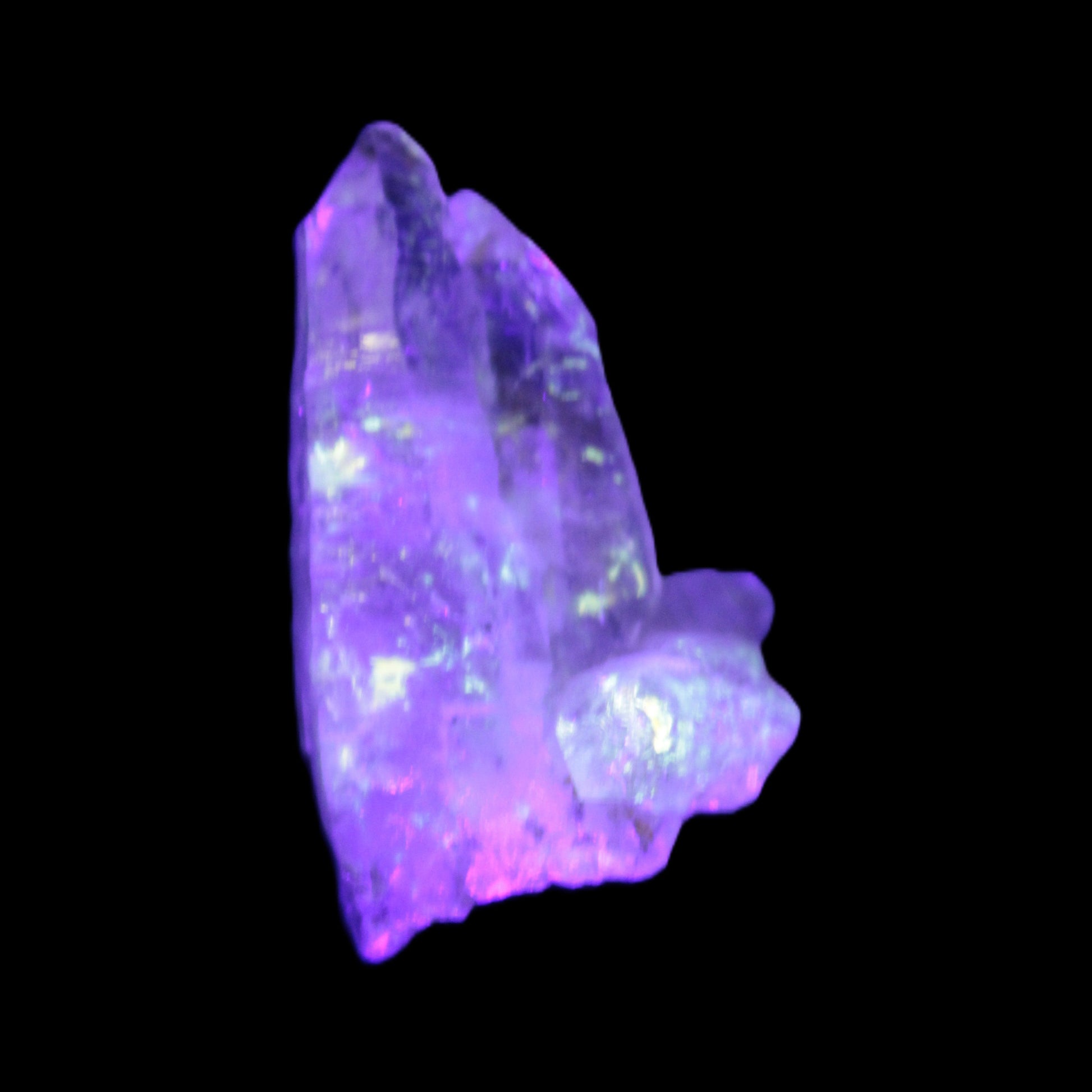 Fenster Diamond Quartz 47mm 25g in UV light - Rocks and Things Store