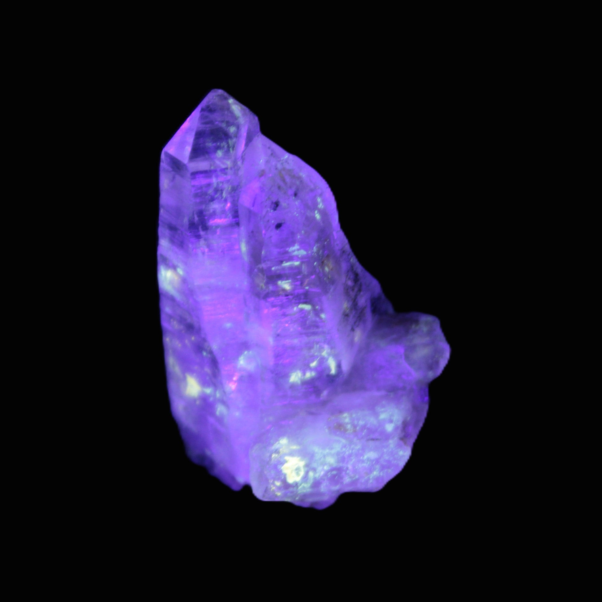 Fenster Diamond Quartz 47mm 25g in UV light - Rocks and Things Store