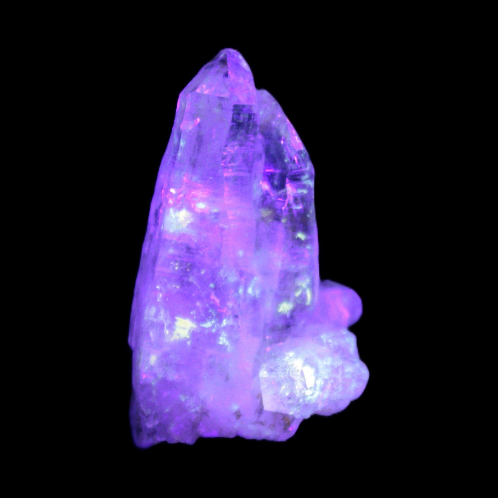 Fenster Diamond Quartz 47mm 25g in UV light - Rocks and Things Store