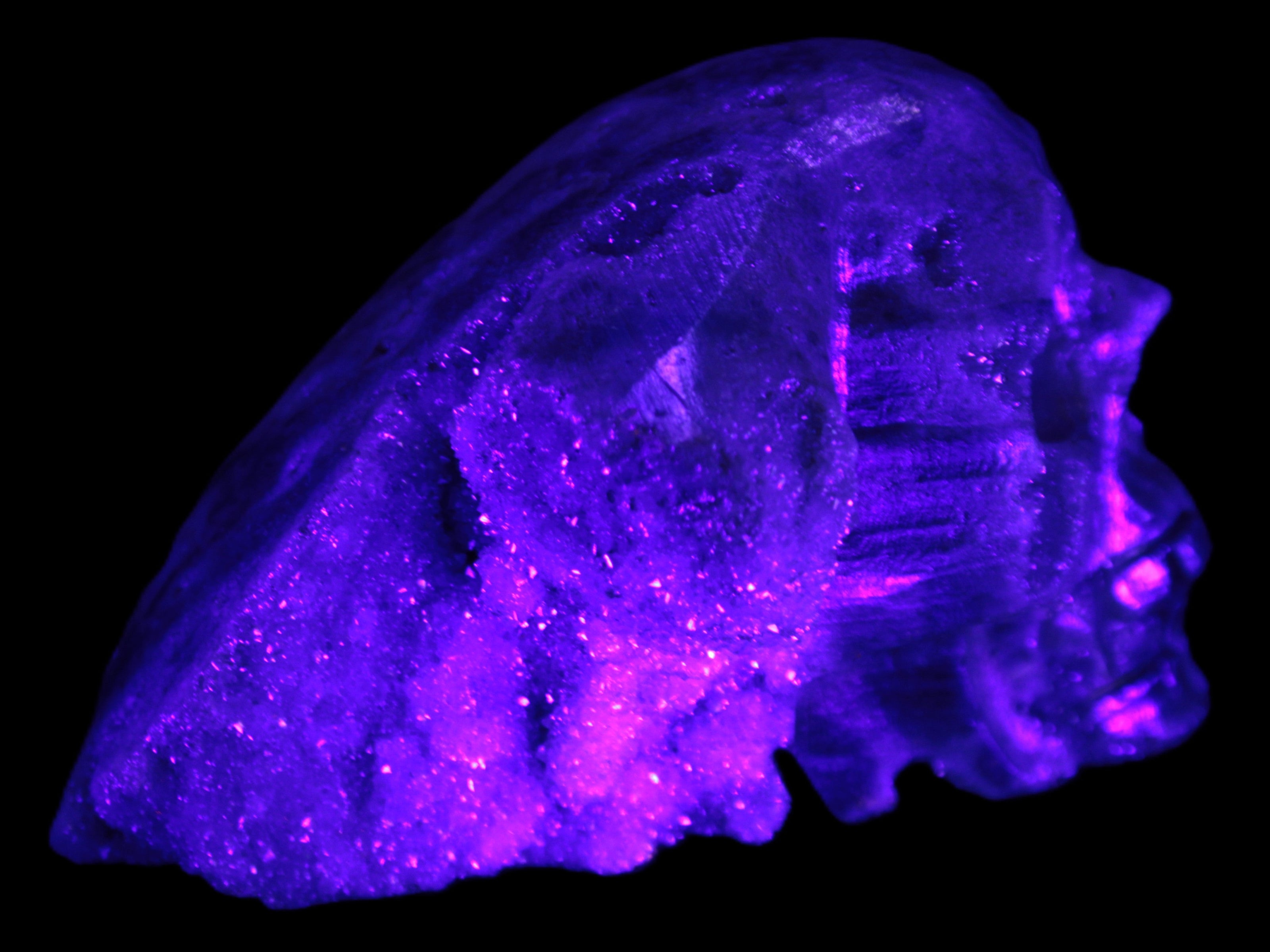 Sphalerite hand-carved skull 69*106*64mm 441g in UV light - Rocks and Things Store