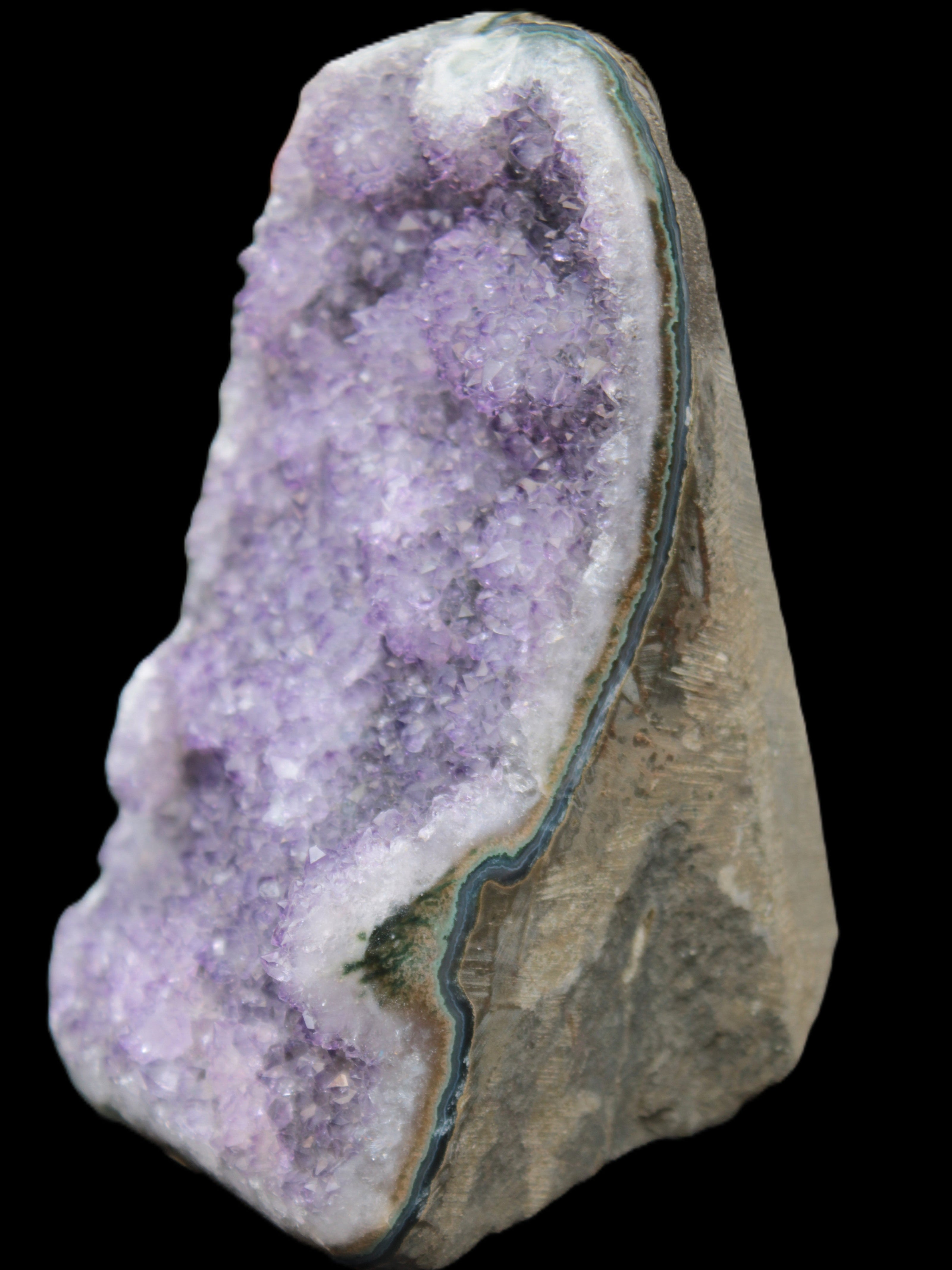 Beautiful Amethyst geode cluster 103*106*31mm 1300g Rocks and Things Store