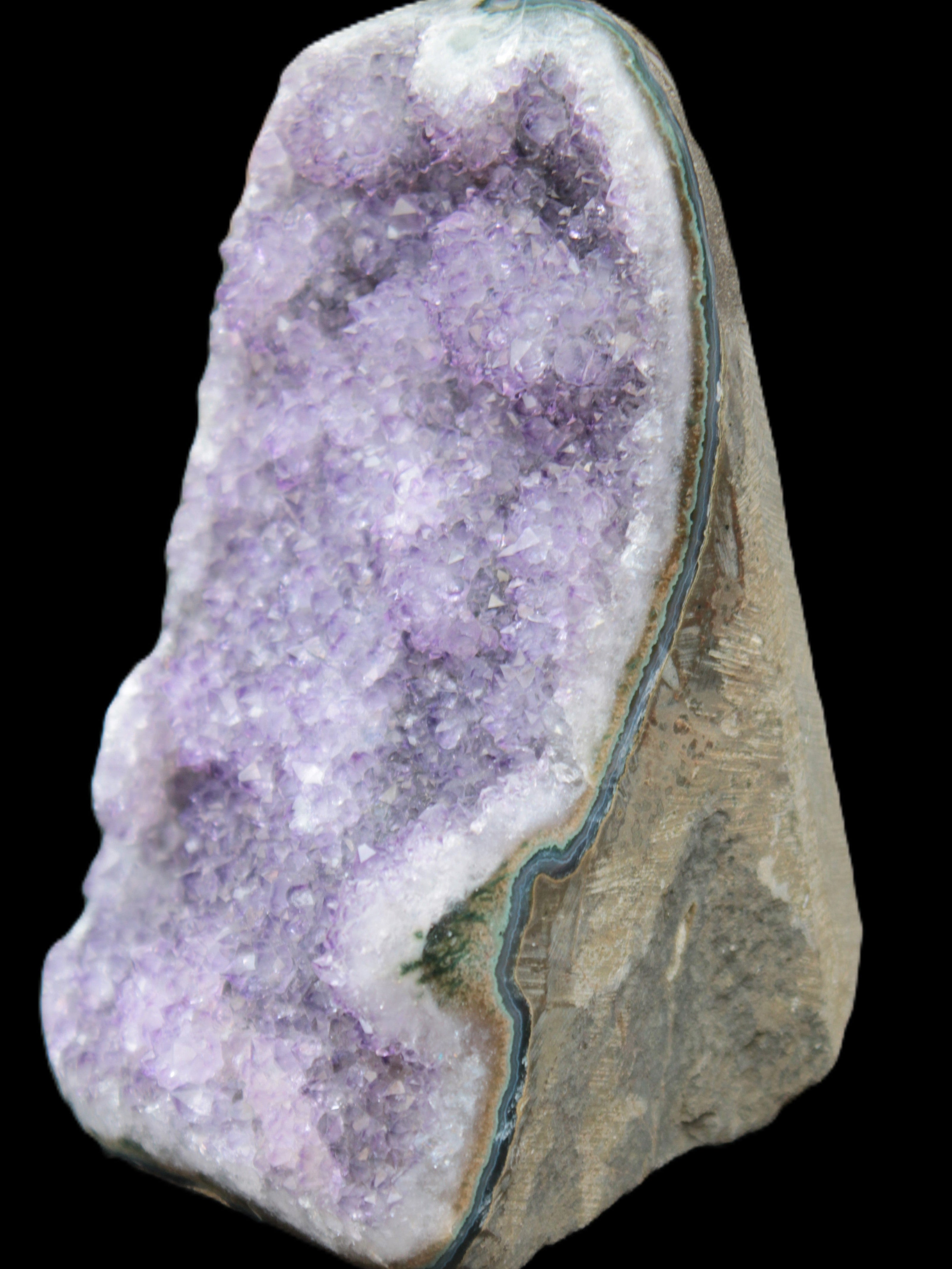 Beautiful Amethyst geode cluster 103*106*31mm 1300g Rocks and Things Store