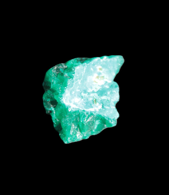 Green Dioptase specimen from the Congo 25*8*20mm 35ct 6.9g in bright sunshine - Rocks and Things Store