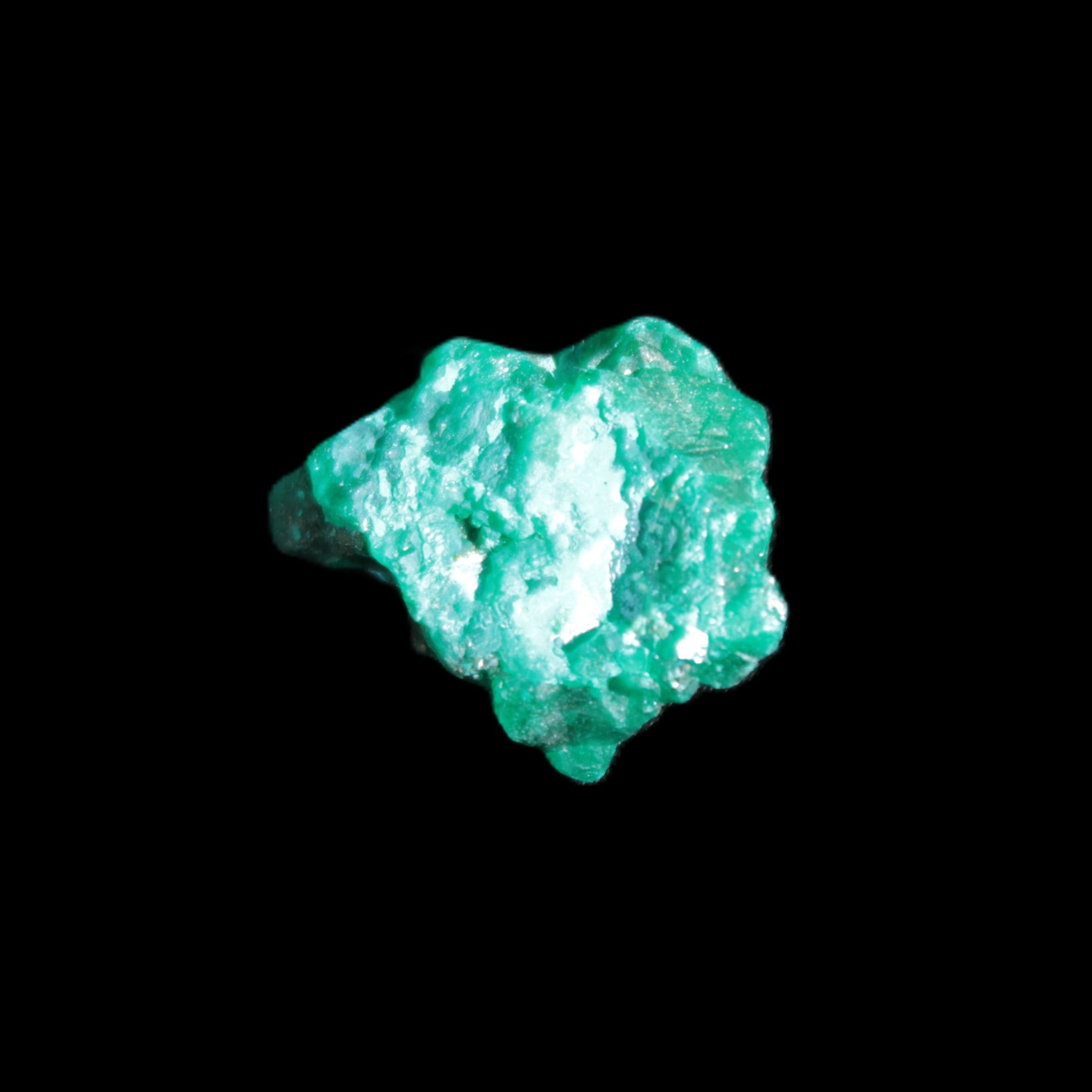 Green Dioptase specimen from the Congo 25*8*20mm 35ct 6.9g in bright sunshine - Rocks and Things Store