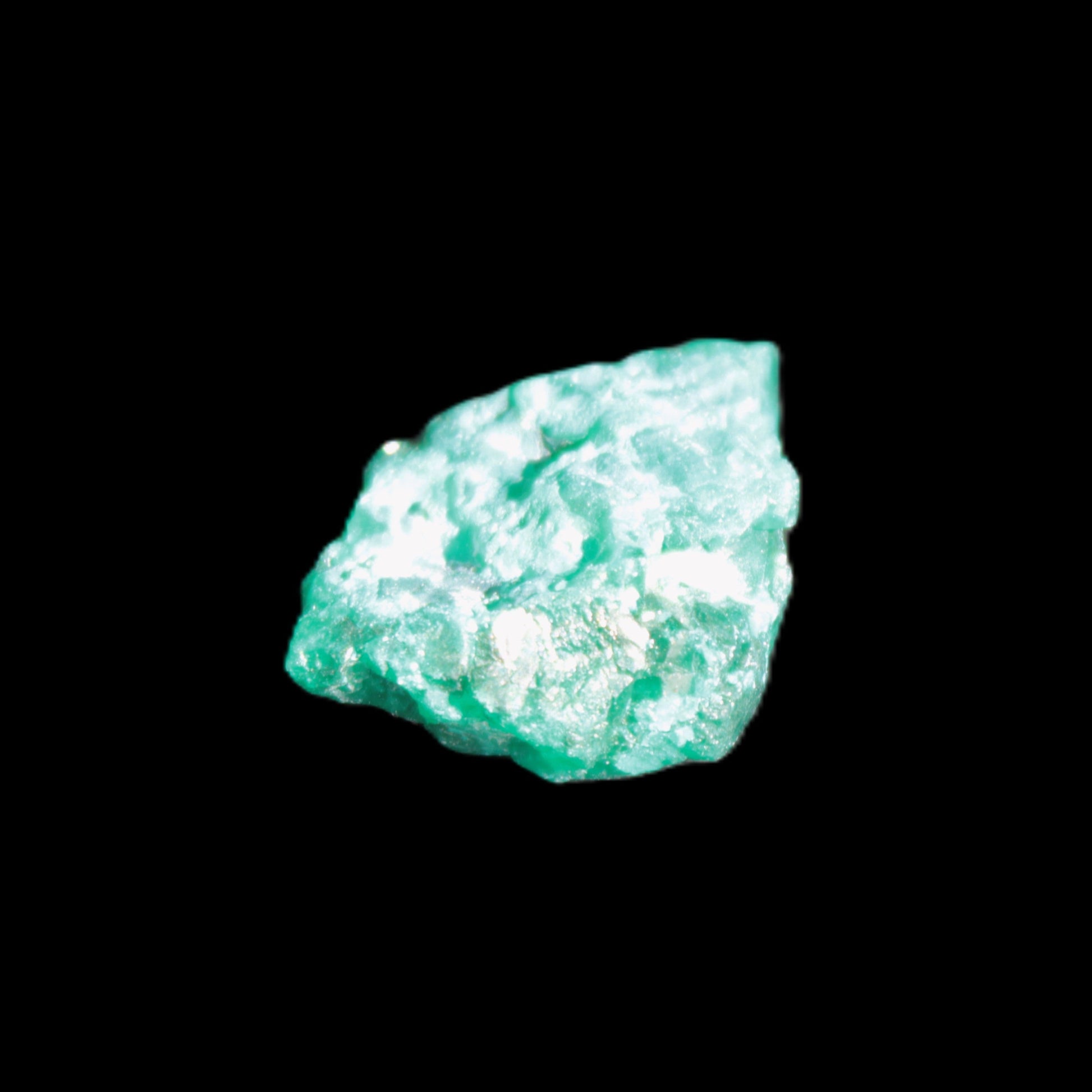 Green Dioptase specimen from the Congo 25*8*20mm 35ct 6.9g in bright sunshine - Rocks and Things Store