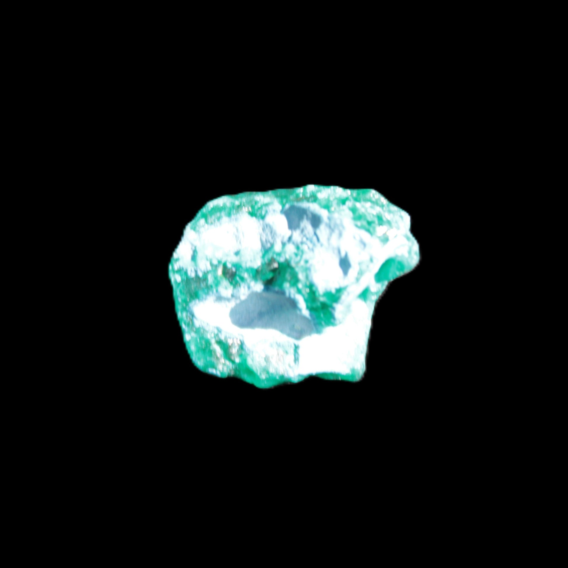 Green Dioptase specimen from the Congo 18*14*15mm 26ct 5.3g - Rocks and Things Store