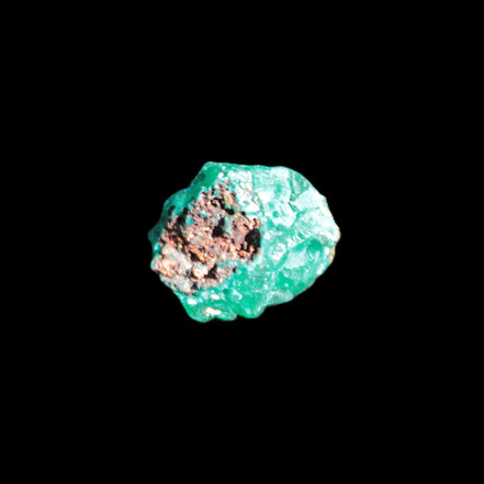 Green Dioptase specimen from the Congo 12*15*15mm 25ct 5.0g in bright sunshine